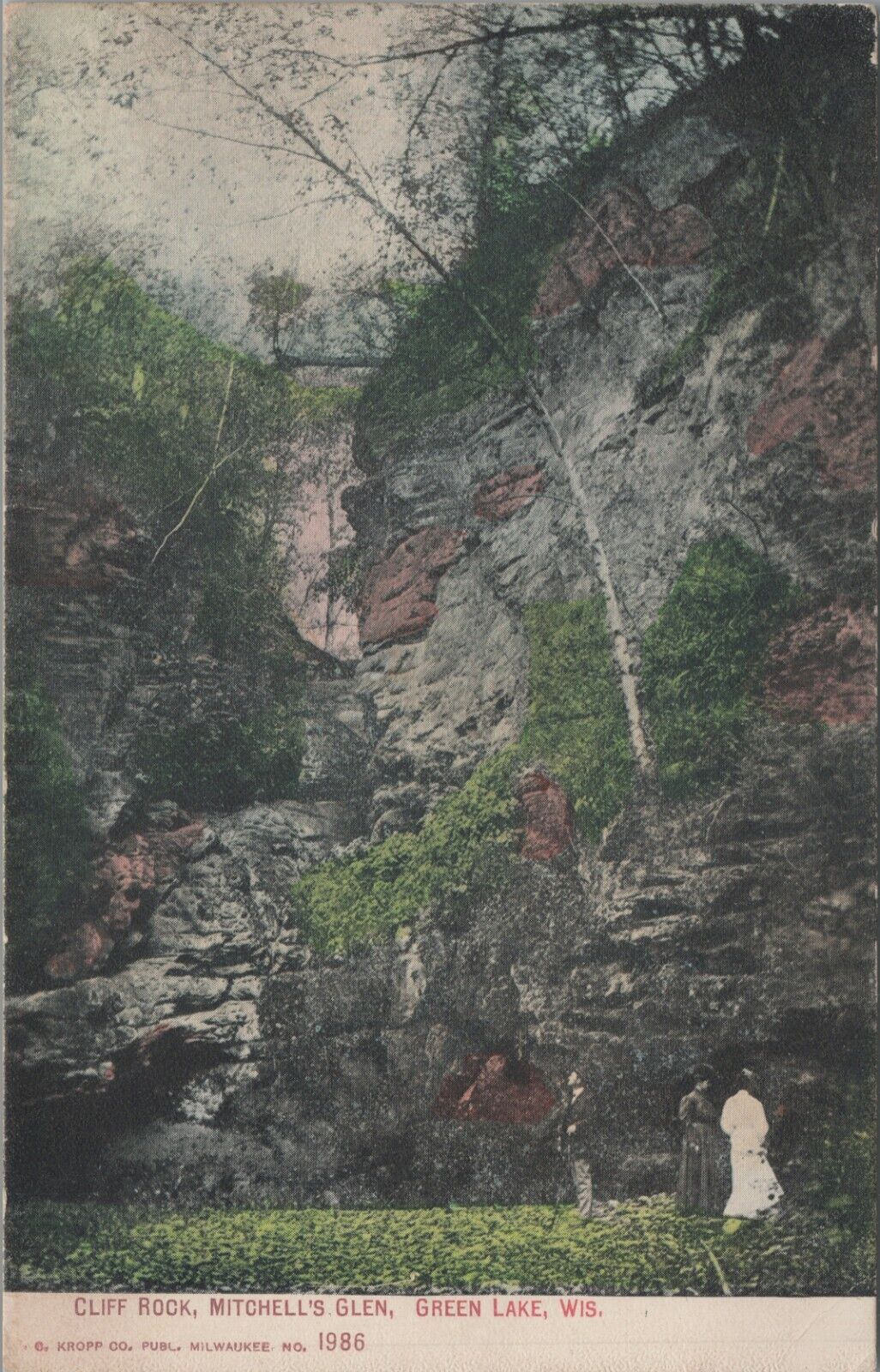 c1907 Cliff Rock Mitchell\'s Glen Green Lake Wisconsin people postcard D193