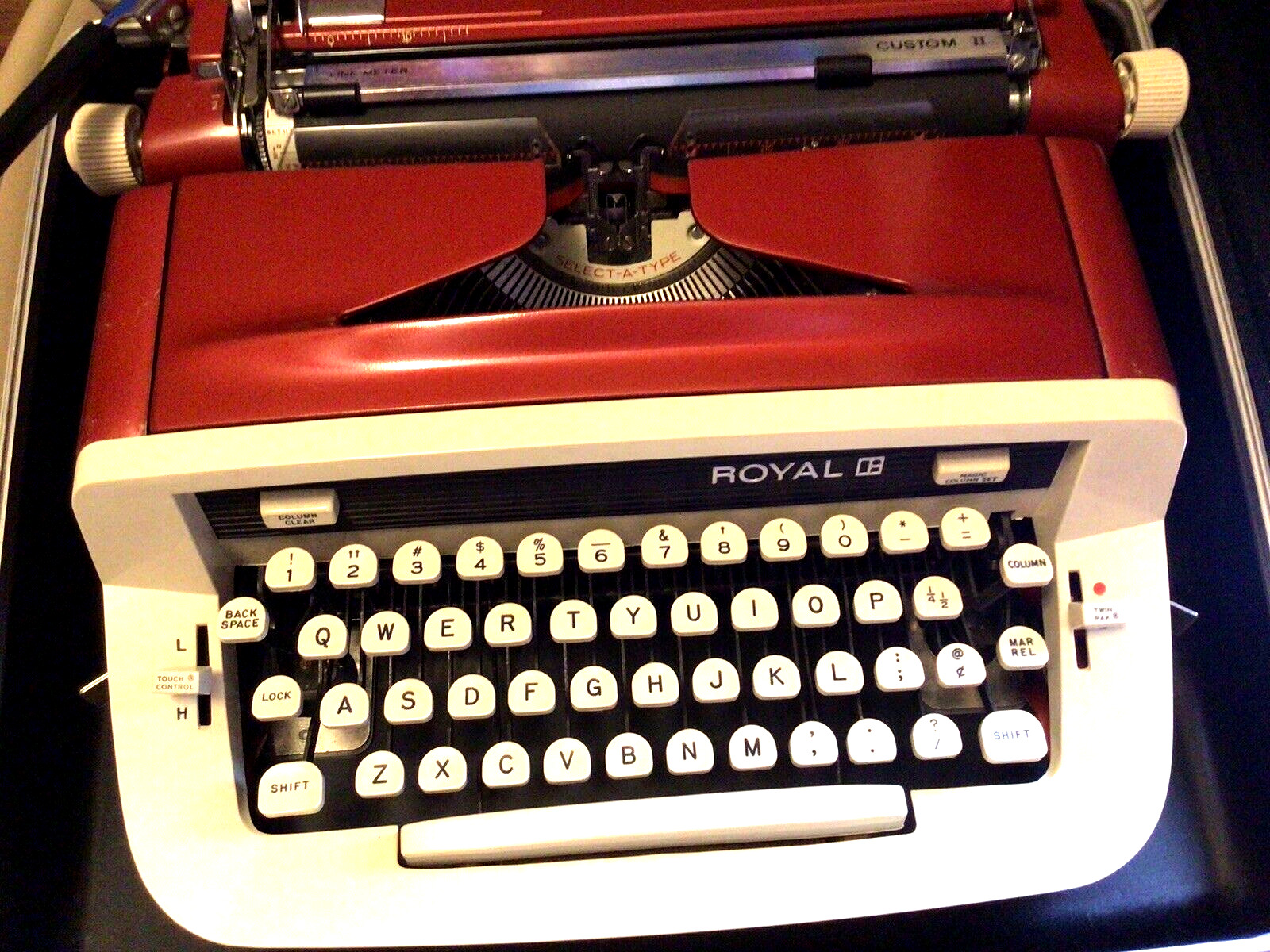 Vintage Royal Safari Typewriter Red Hard Carry Case 1960s USA NICE CONDITION
