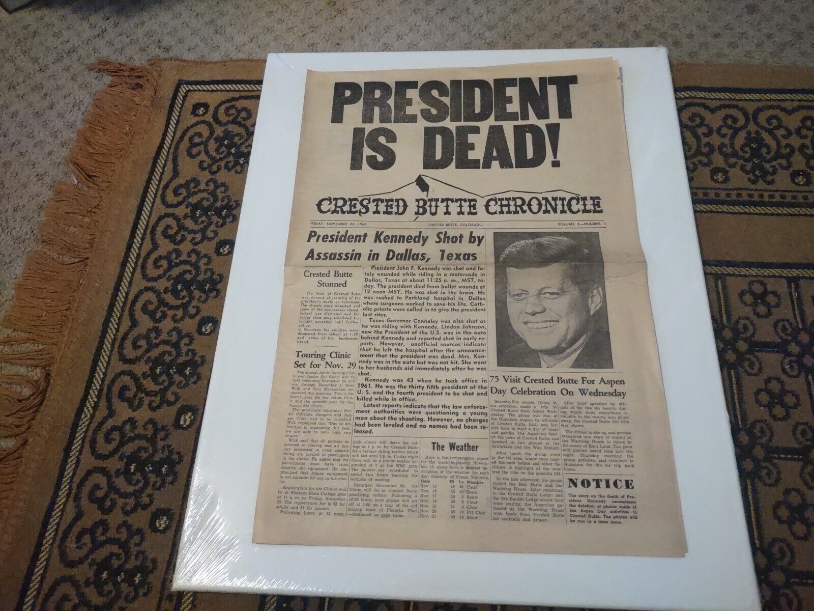 1963 CRESTED BUTTE CHRONICLE CO. NEWSPAPER \'PRESIDENT IS DEAD\' JOHN F. KENNEDY