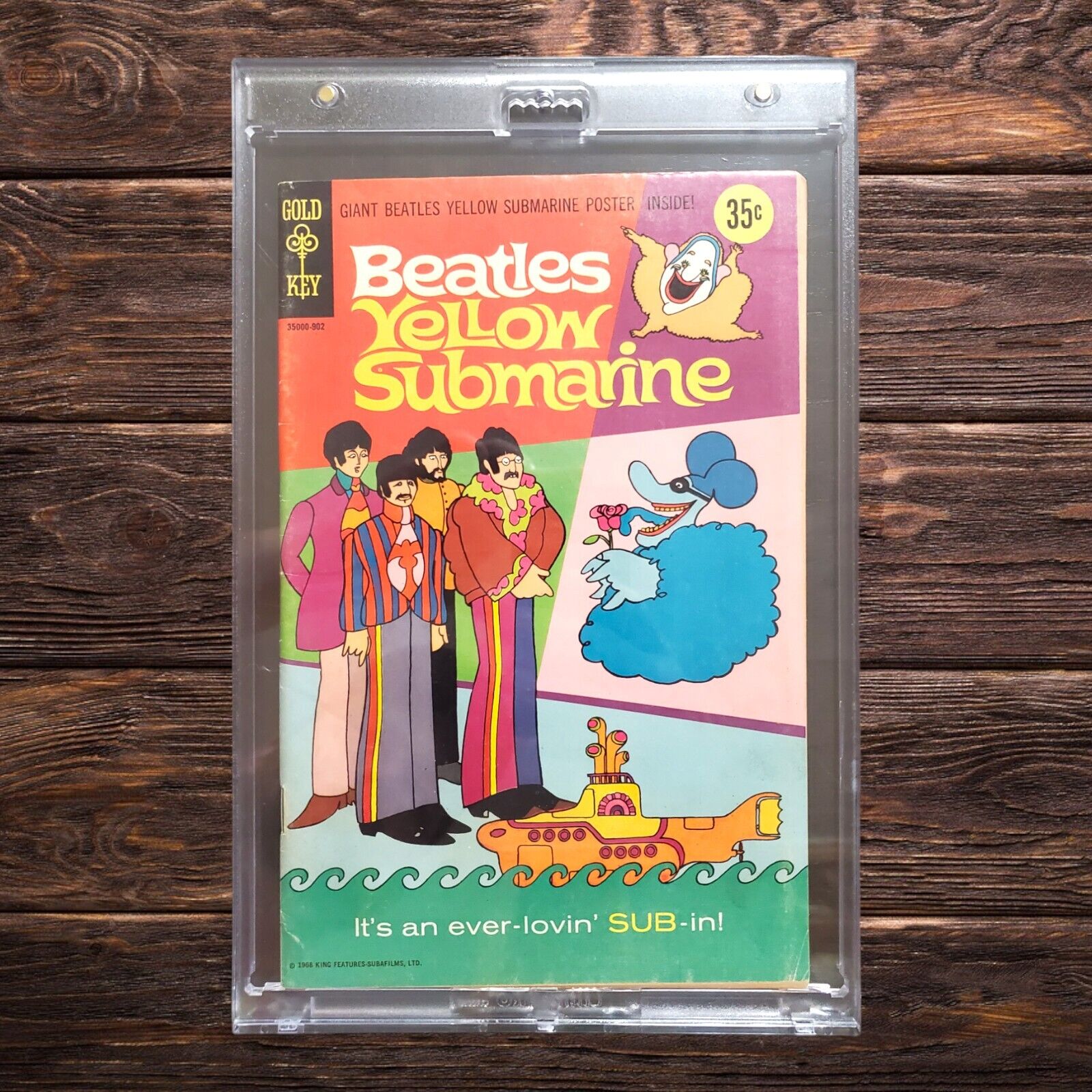 RARE 1968 BEATLES YELLOW SUBMARINE W/POSTER ATTACHED   GOLD KEY COMIC BOOK ORIG.