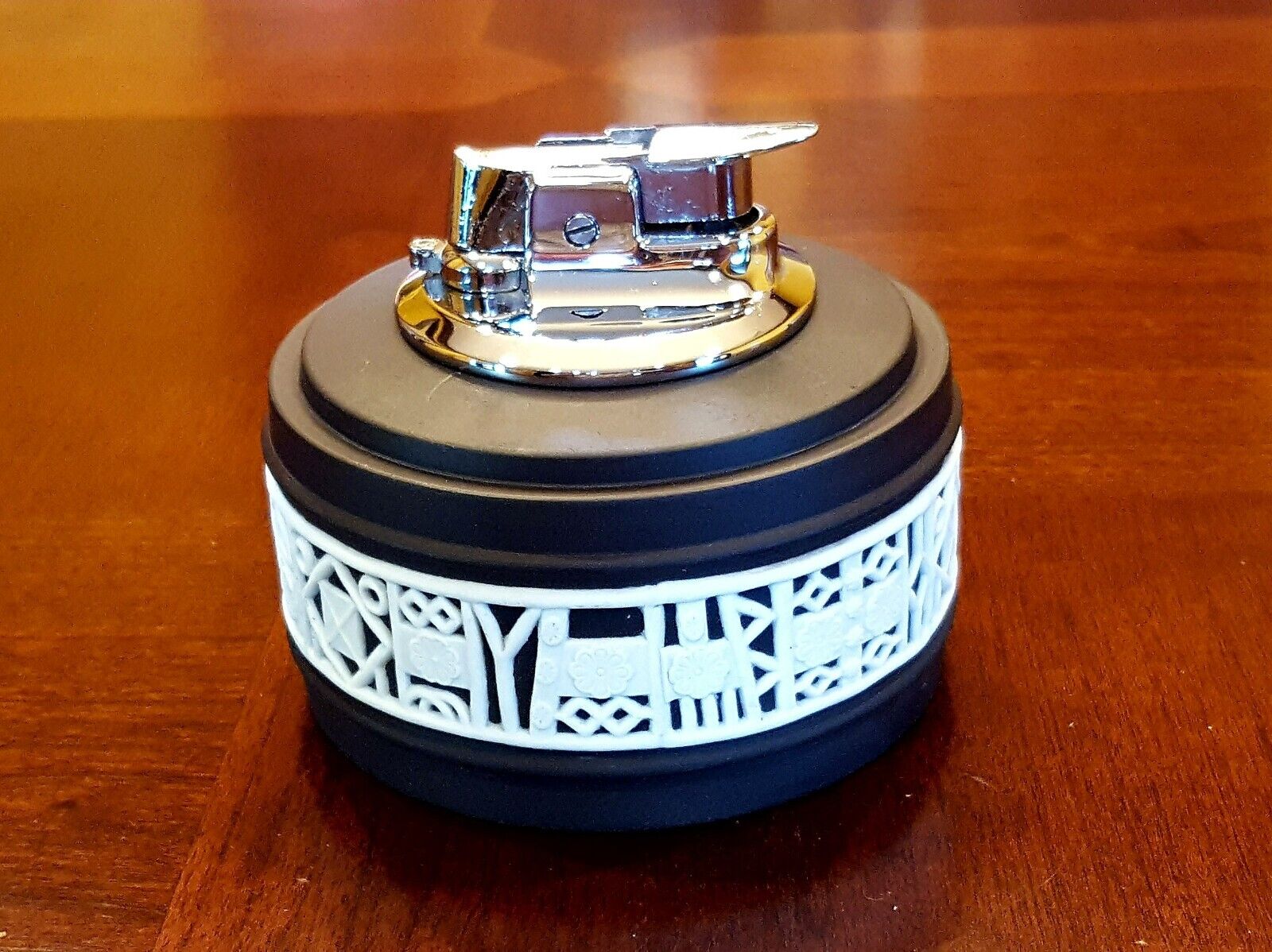 Wedgwood Black Jasperware Table Lighter - Near Mint