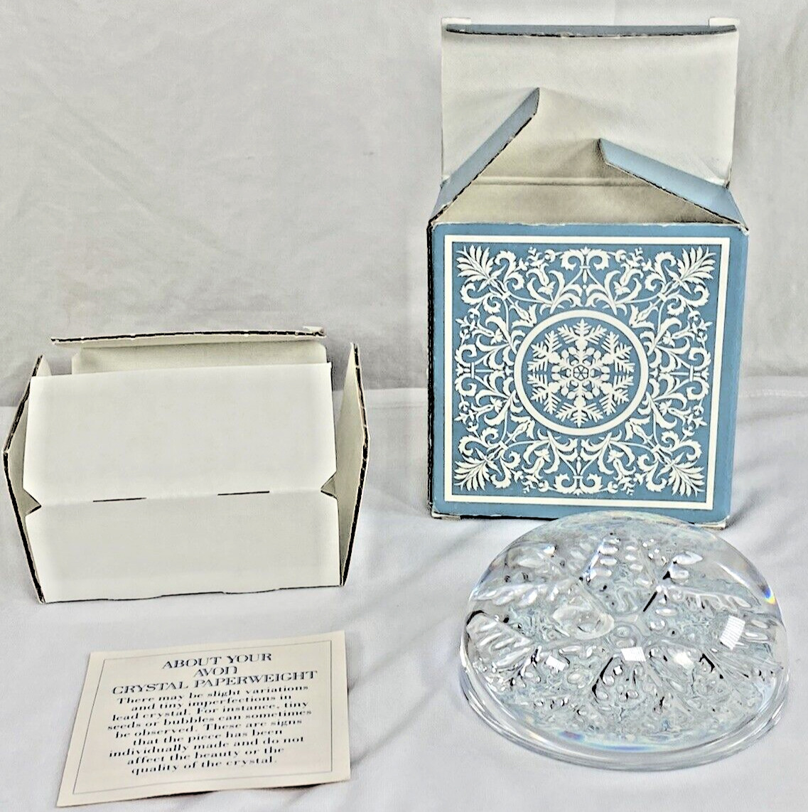 Vintage Echt Bleikristall for Avon Crystal Paperweight Snowflake Design In Box