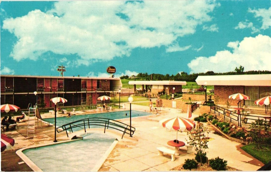 Postcard Davis Bros Cafeterias & Motor Lodges, Macon, Georgia