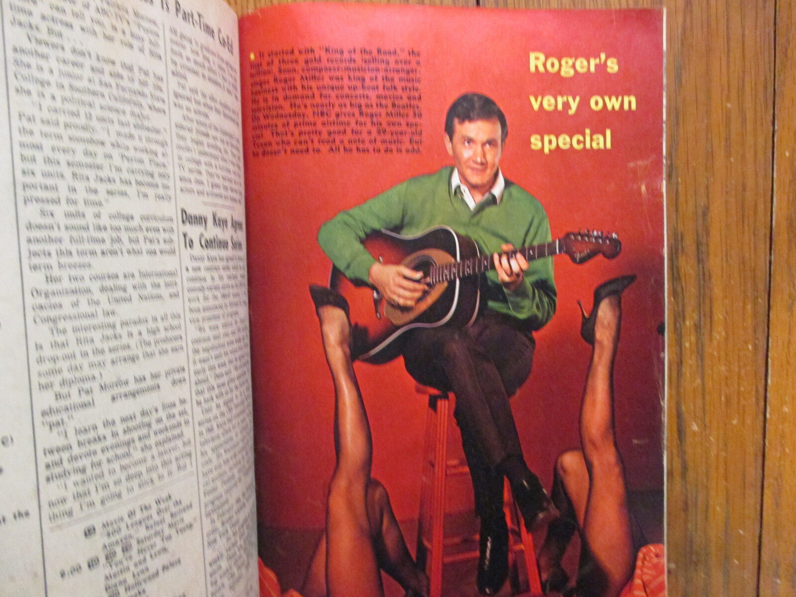 Jan-1966 New Haven TV Mag(ROGER MILLER/SALLY FIELD/BOB HOPE/ROBERT HORTON/GIDGET