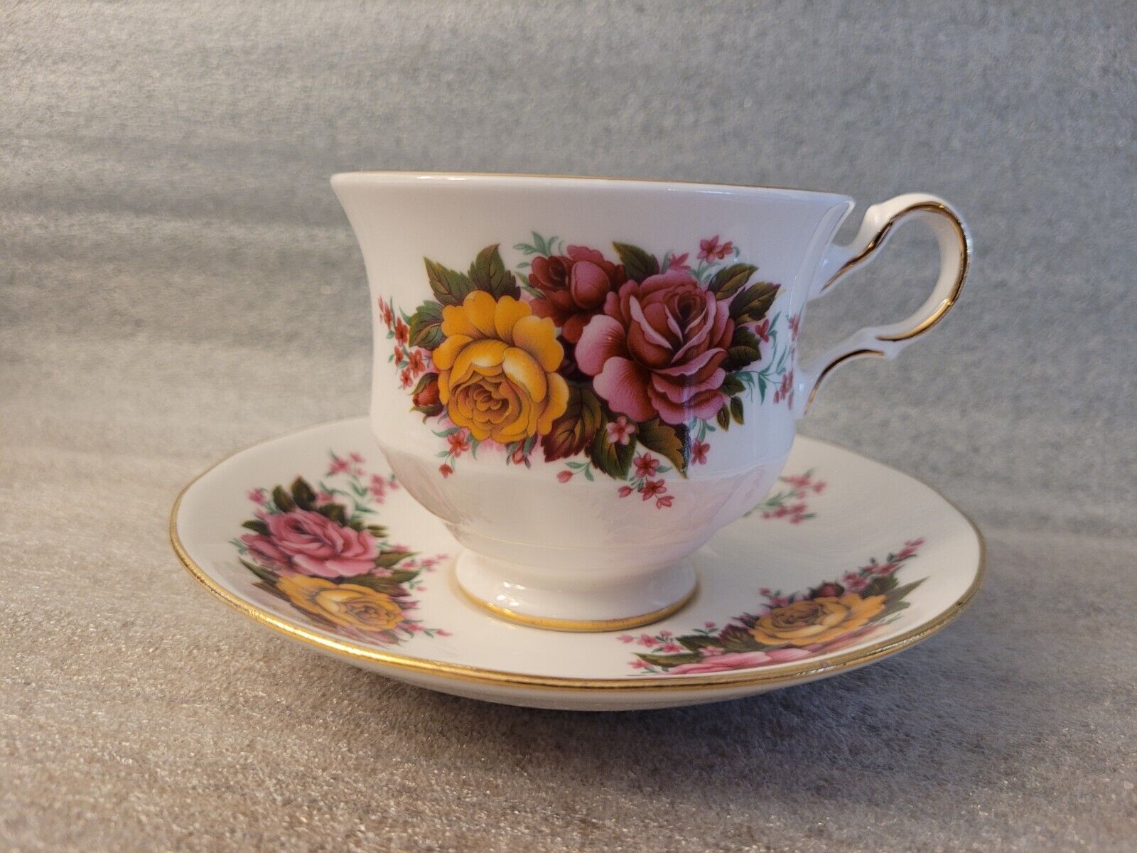 VTG Queen Anne England Red & Yellow Rose Gold Rimmed Footed Tea Cup And SAUCER 