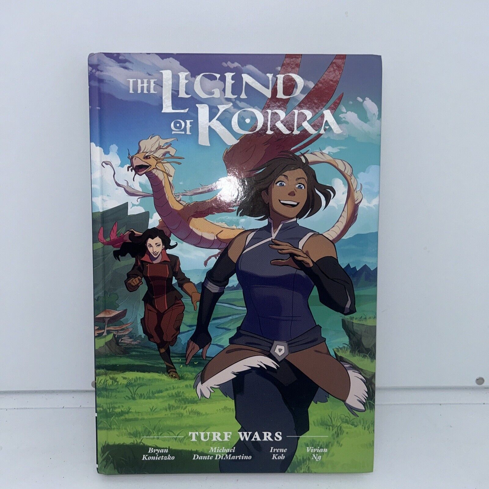 The Legend of Korra: Turf Wars Library Edition by Michael Dante DiMartino: Used
