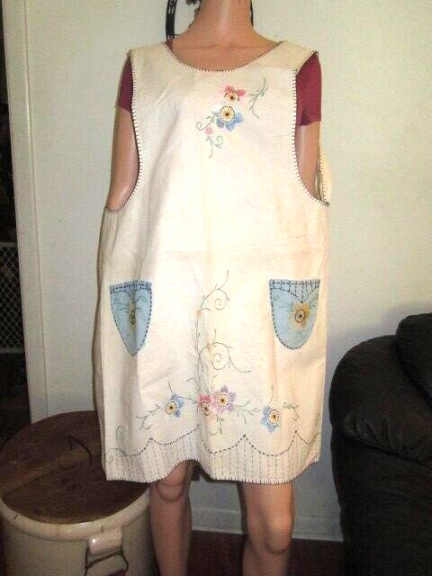 Vintage 40's 50's Full Handmade Embroidered Apron