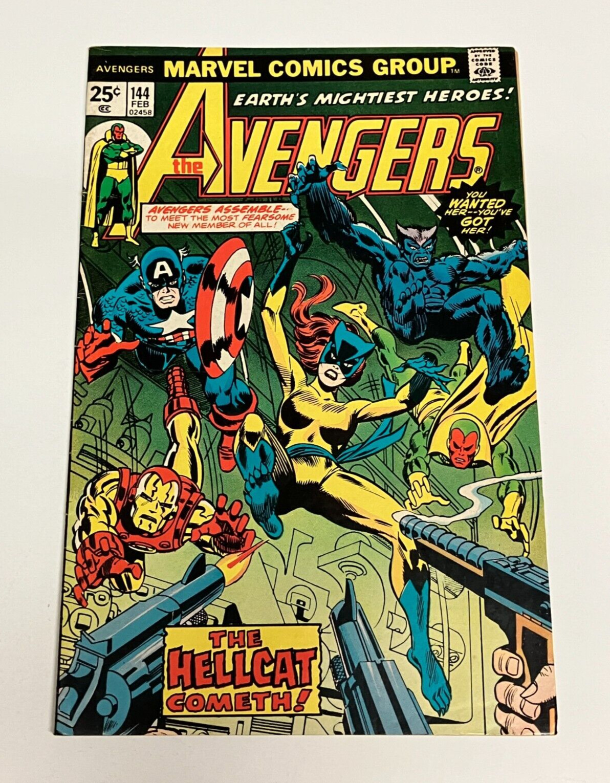 The Avengers #144 comic (1976 Marvel) 1st appearance Hellcat