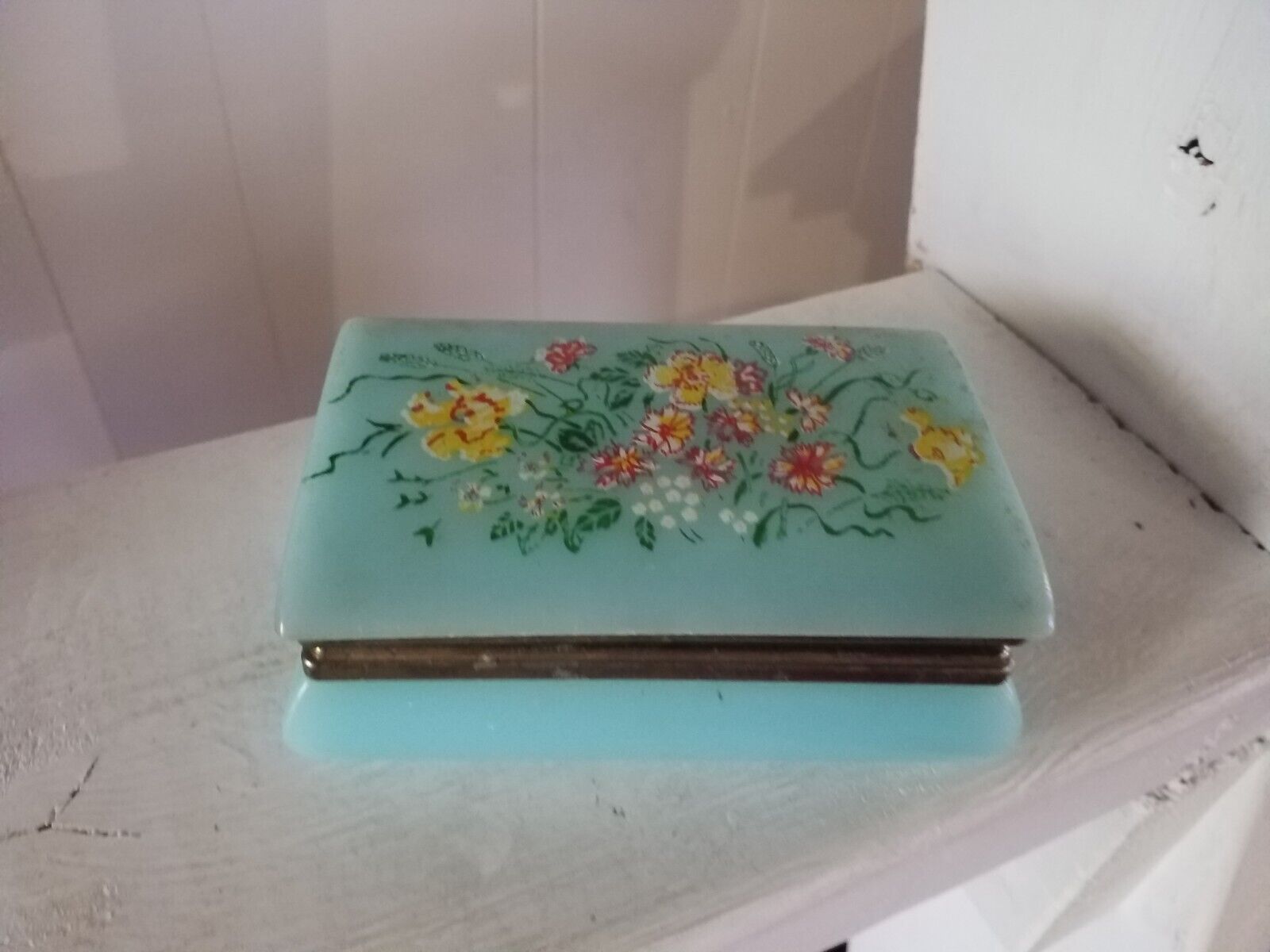 Beautiful Floral Vintage Vanity Trinket Box Jewelry Box Hard Plastic Hinged Blue