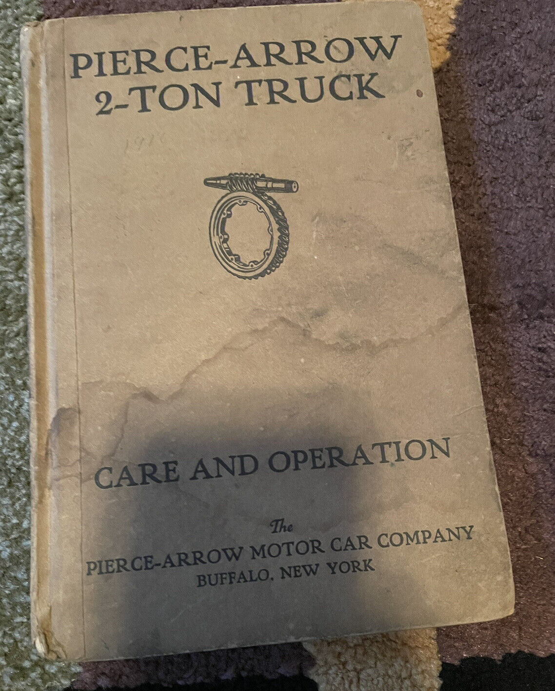 1918 PIERCE ARROW 2 TON TRUCK MANUAL HARD COVER BOOK