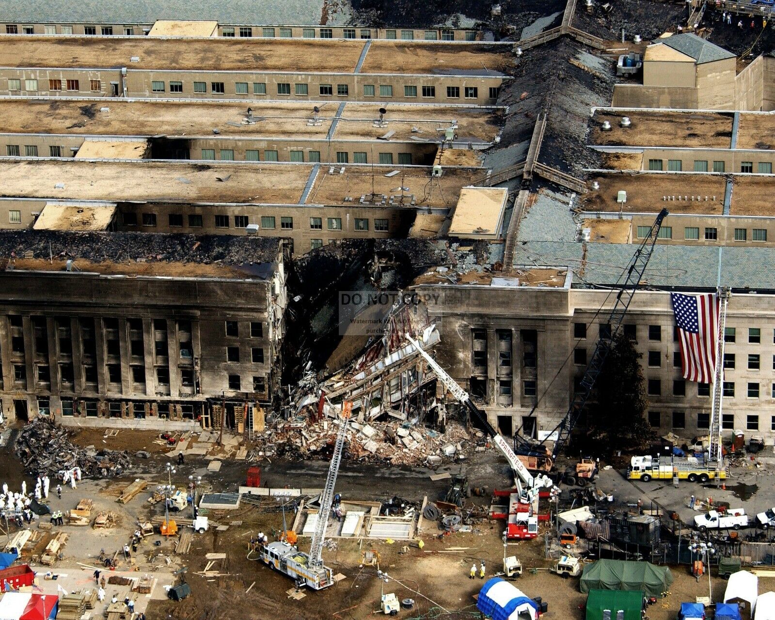 AERIAL VIEW OF THE PENTAGON AFTER THE SEPTEMBER 11 ATTACK - 8X10 PHOTO (ZZ-107)