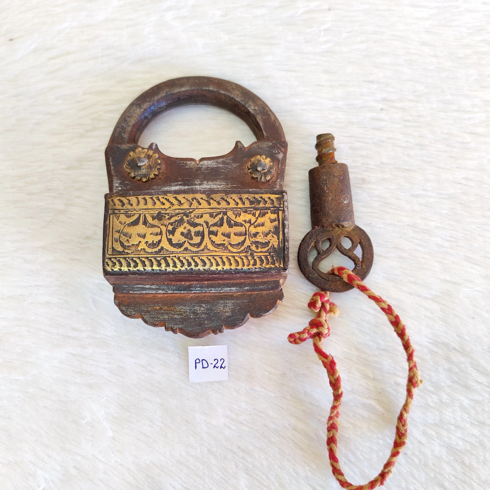 19c Vintage Handmade Brass Decorated Screw System Iron Padlock Original Key PD22