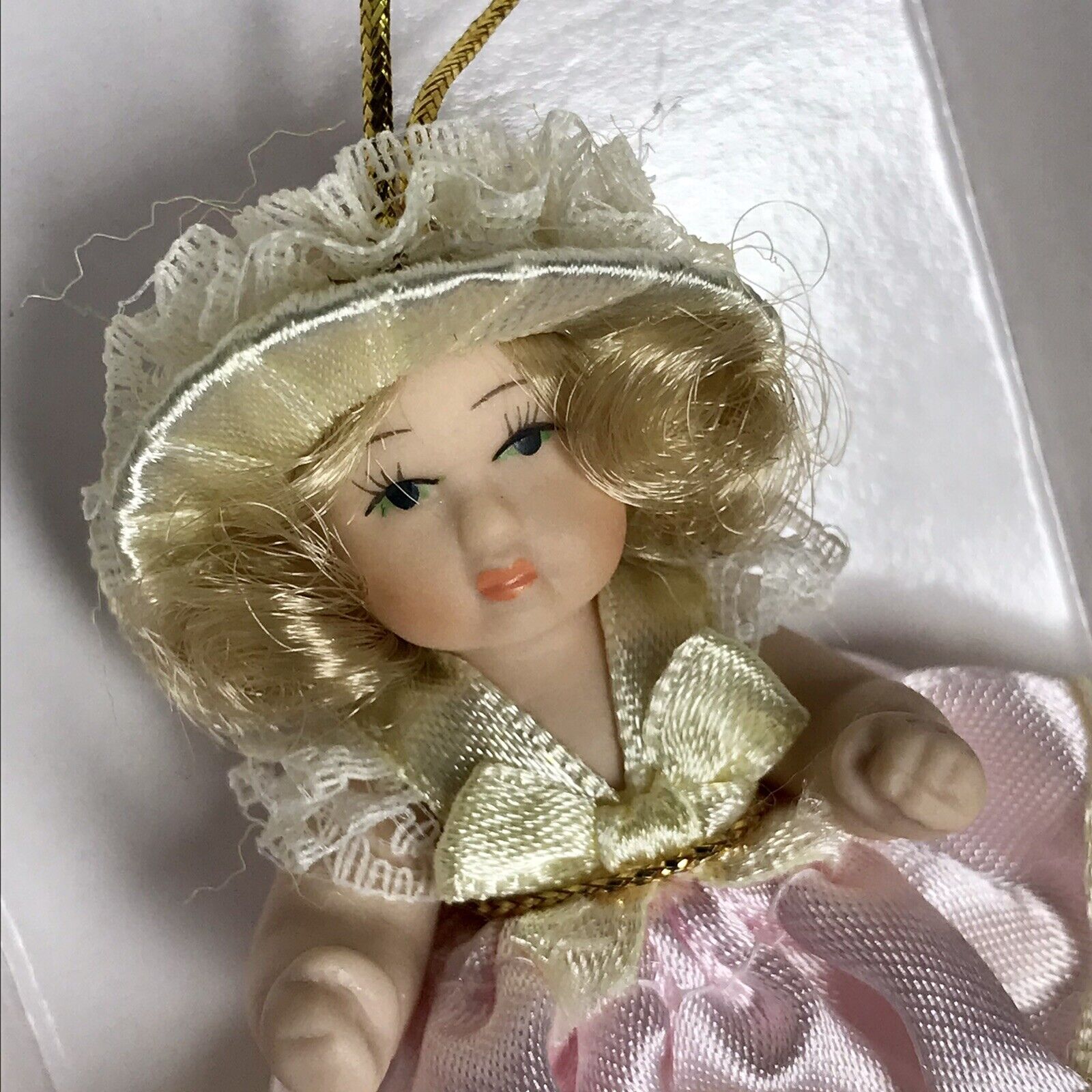 VTG DG Creations Porcelain Collectible Poseable Doll Ornament 2003 Pink Dress