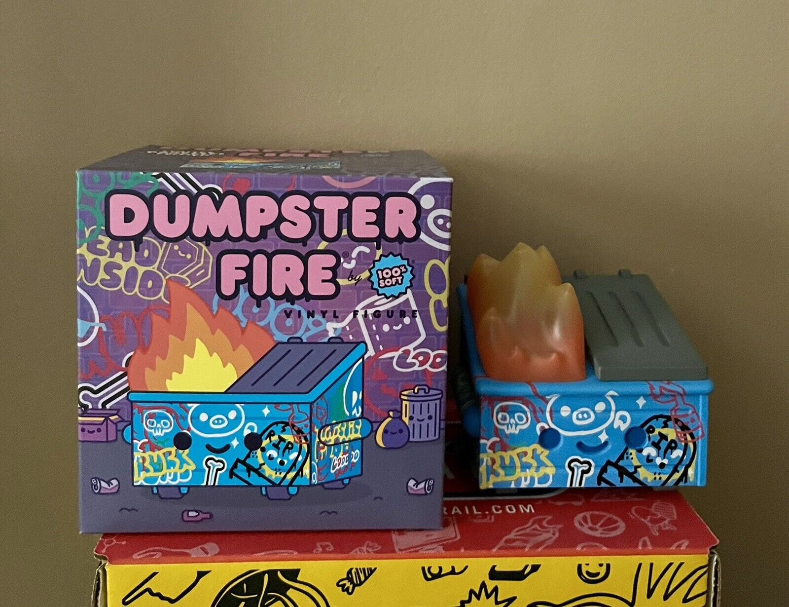 100% Soft Graffiti Edition Dumpster Fire C2E2 MegaCon Con Exclusive Vinyl Figure