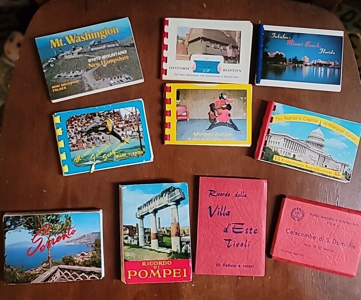 Lot of 10 postcard booklets souvenir folders