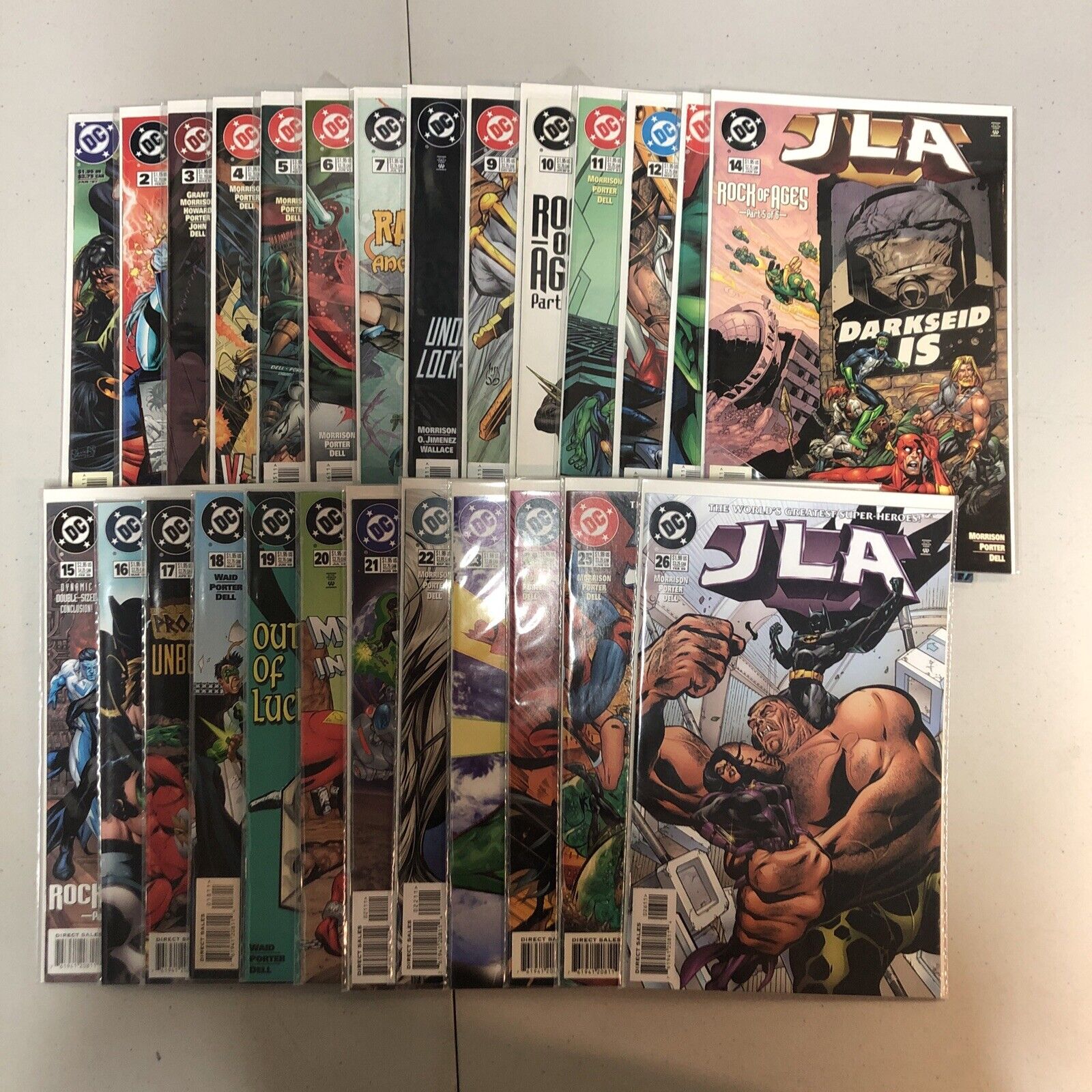 JLA (1997) #1-125 + 4 Annuals + 1 million Issue (VF/NM) DC Comics