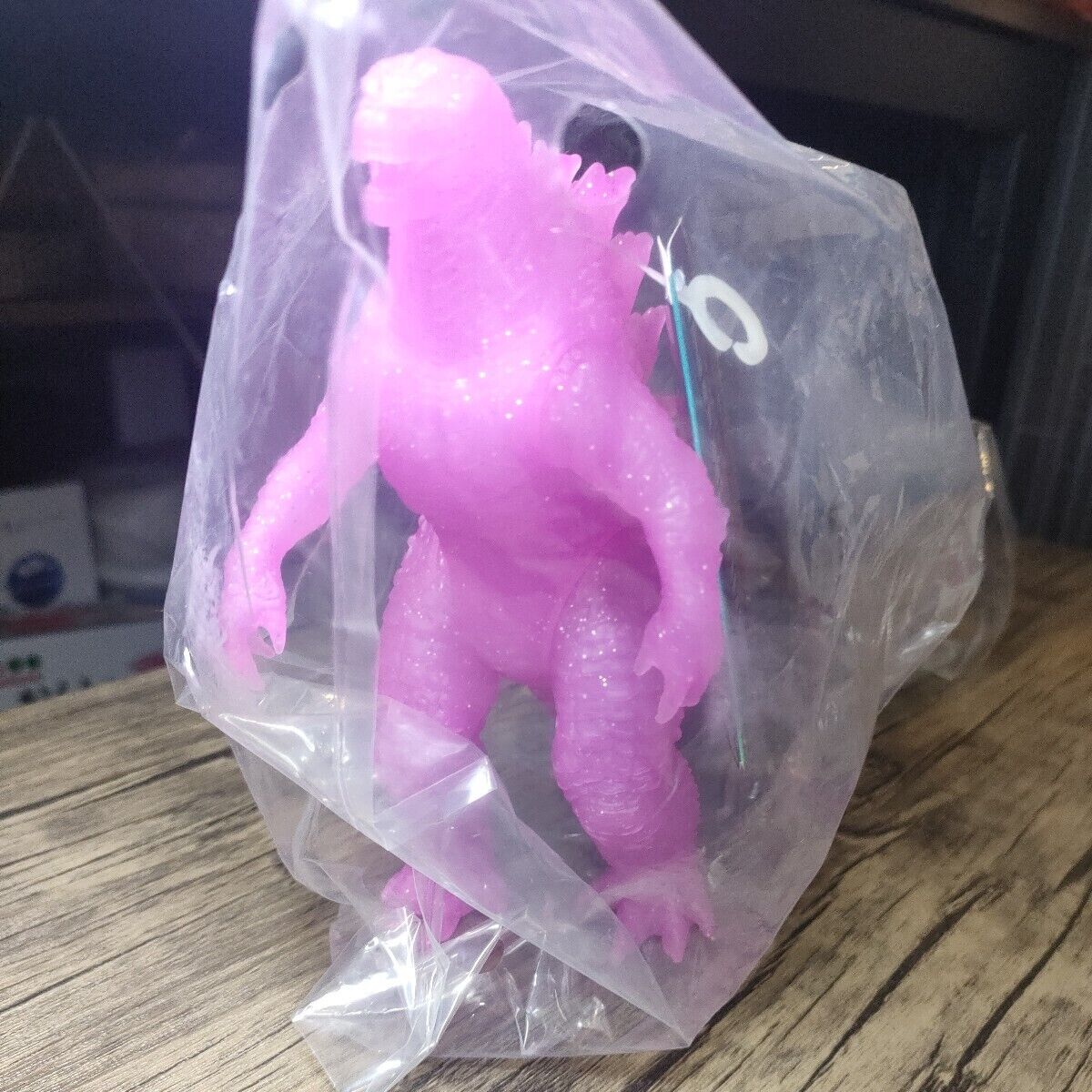 Godzilla 2024 Theater Release Commemoration Limited Clear Glitter Pink Figureemp