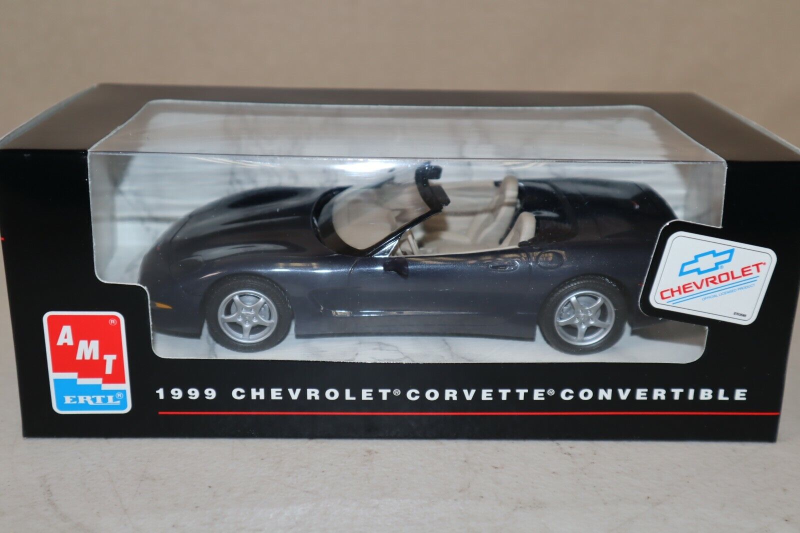 AMT ERTL 30154 Promo Built Model Car- Dark Blue 1999 Corvette Convertible - NEW