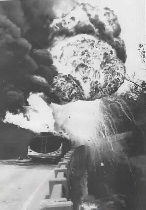 vintage press photo 1963 ball of fire   truck crash