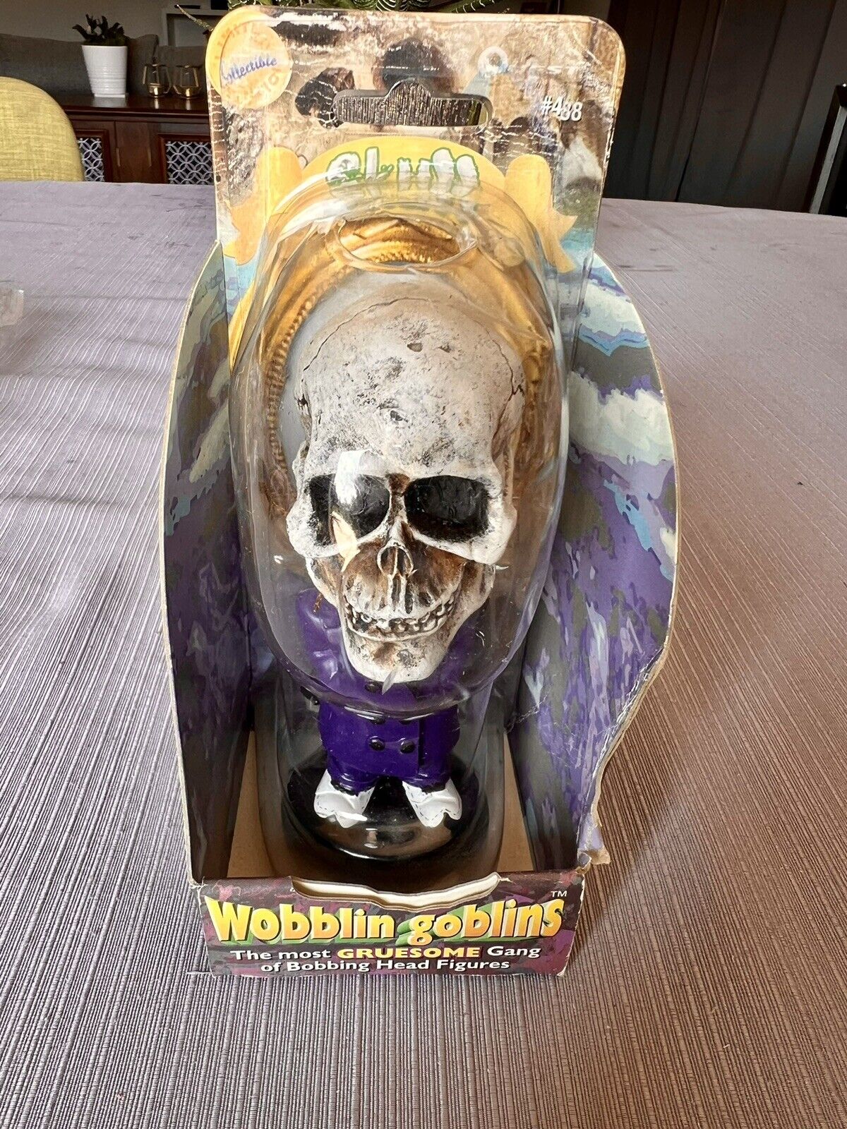 Vintage 2001 Wobblin Goblins Skull
