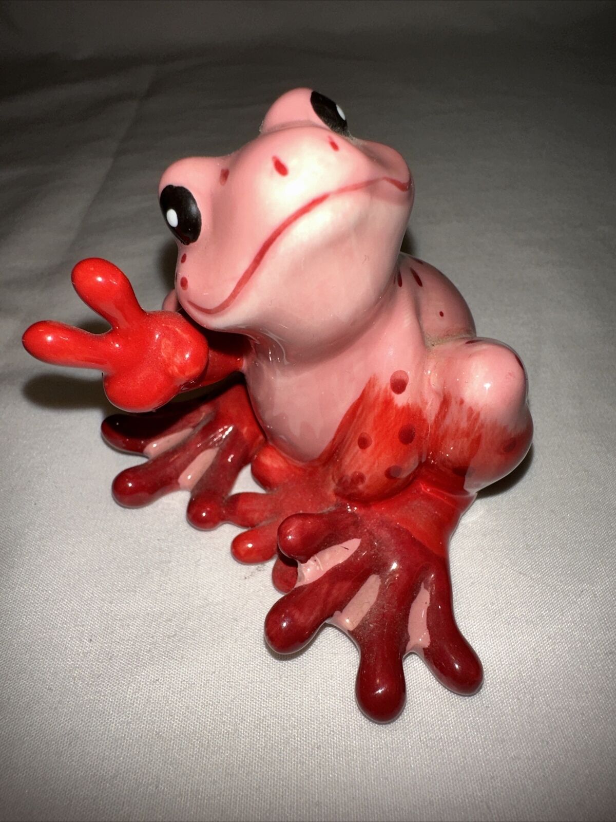 Westland Peace Frog Pink/Red Spotted Shaker Figurine