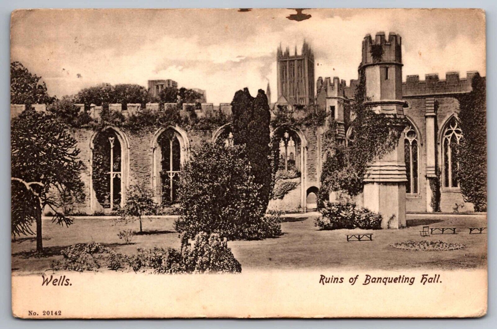 RPPC Postcard Ruins of Banqueting Hall Wells, Somorset England  G 3