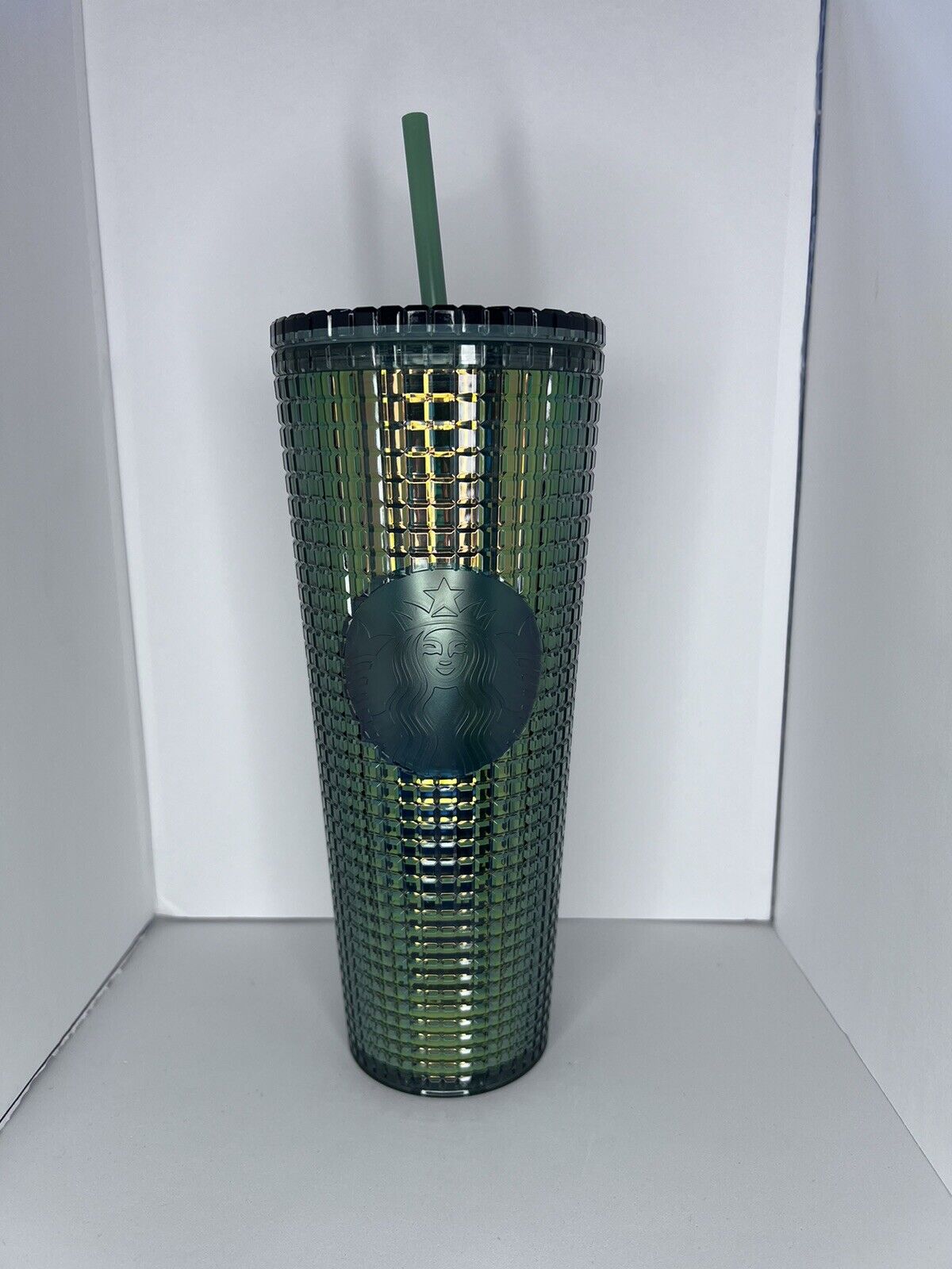 NEW Starbucks Holiday 2022 Green Iridescent Cube 24 oz Tumbler Cold Cup Venti