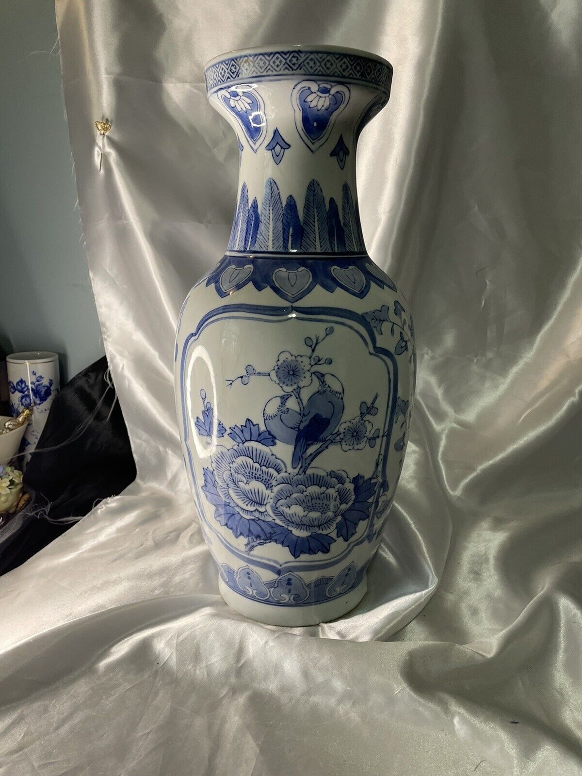 18” Blue & White Floor Vase Flowers And Birds
