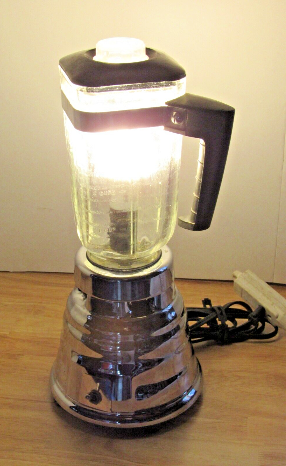 💡  Unique Vintage Oster Blender Light Ambiance Table Lamp Light Kitchen Decor
