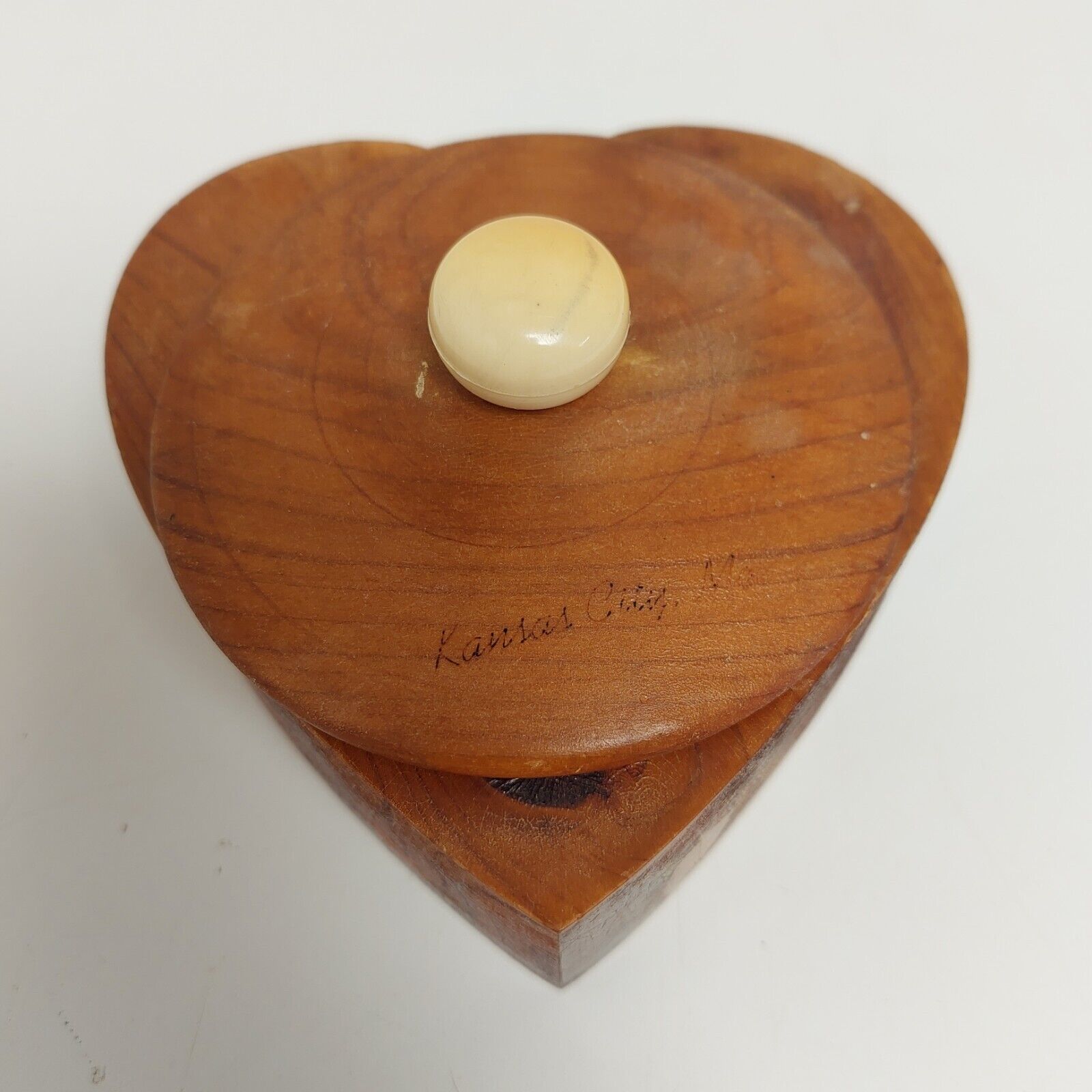 Vintage Kansas City  Heart-Shaped Wooden Jewelry Trinket Box 4\
