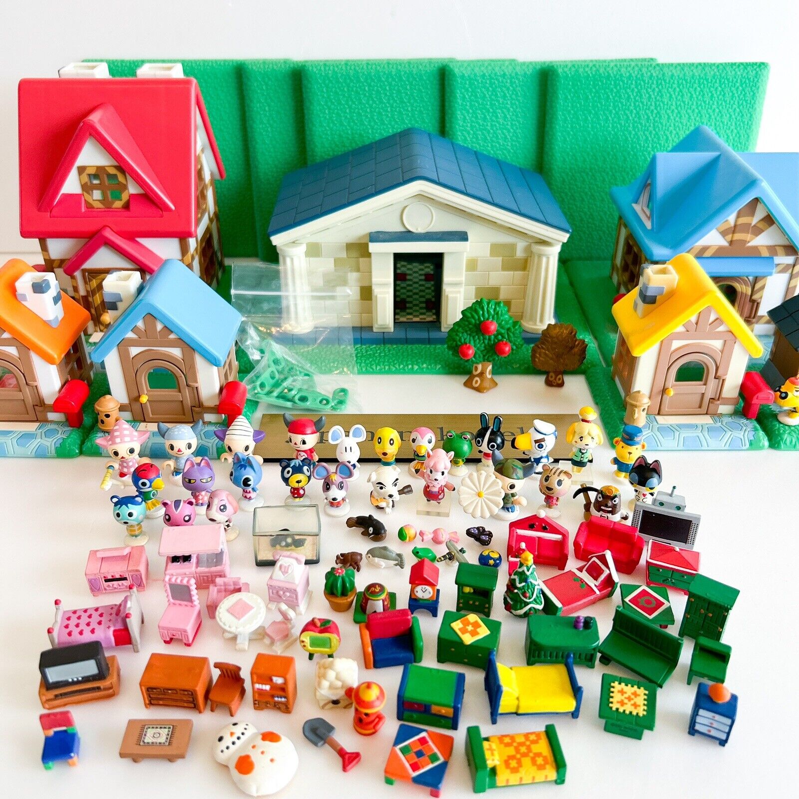 Animal Crossing Figure Let\'s make a Forest House Dollhouse furniture Museum