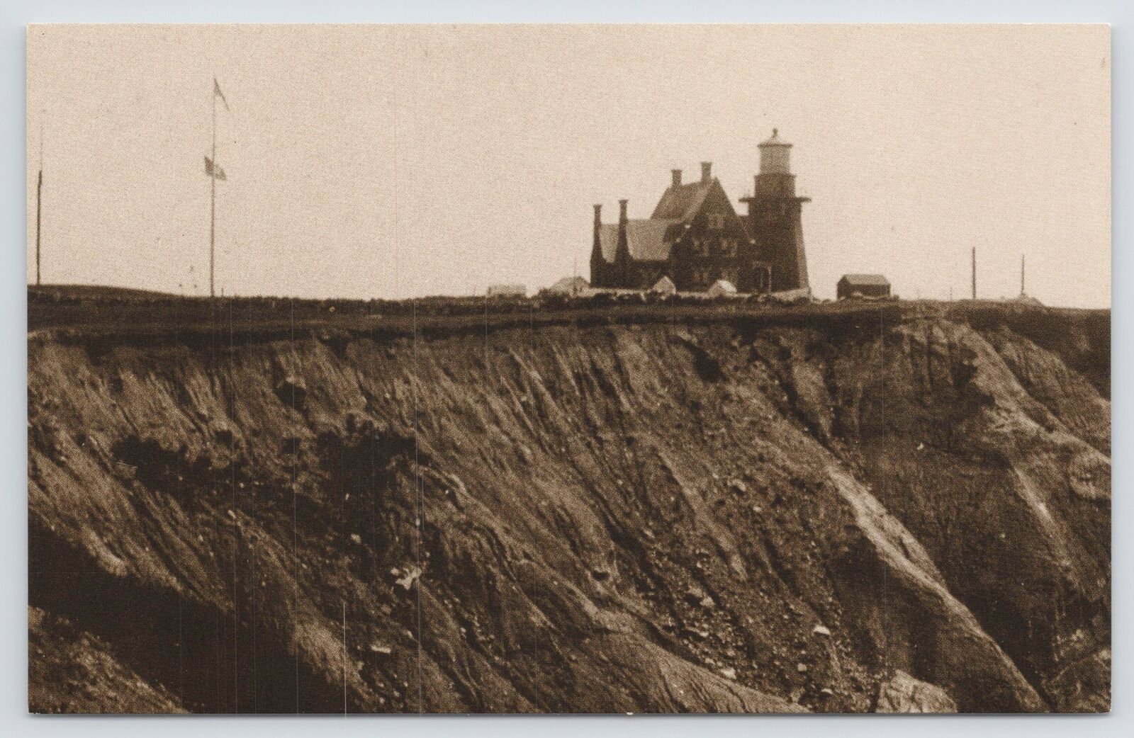 Block Island Southeast Lighthouse RI c1884~Gothic Revival Tower~B&W~Vtg Postcard