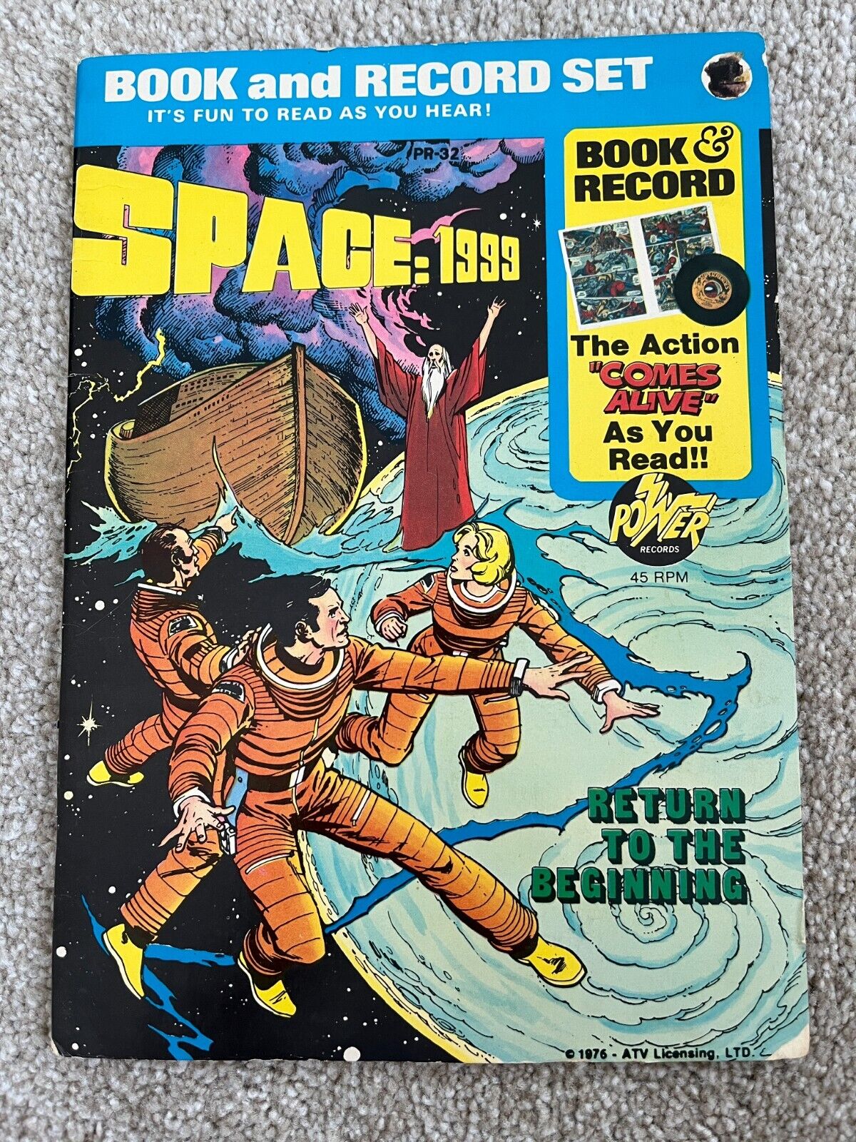 Space: 1999 Book and Record Set 45 RPM - 1976 AVT Licensing, LTD Power Records 
