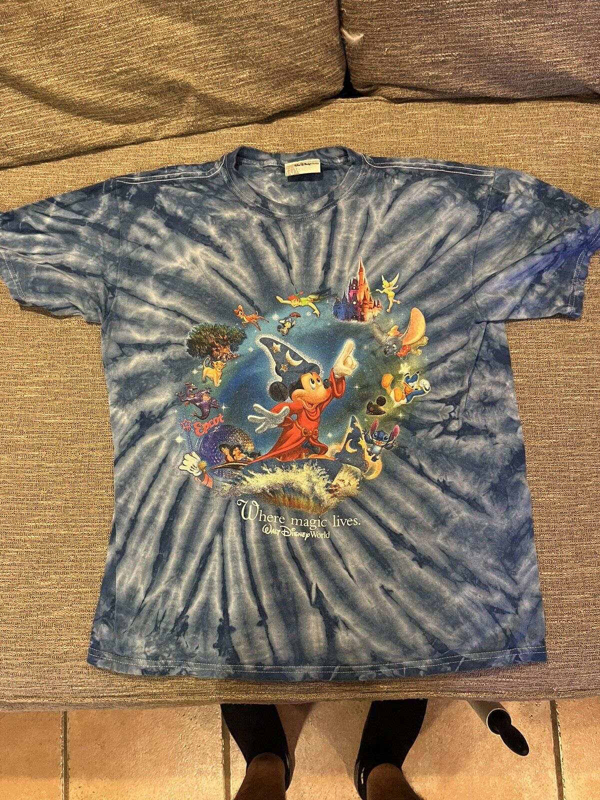 y2k disney where magic lives shirt mickey mouse size S