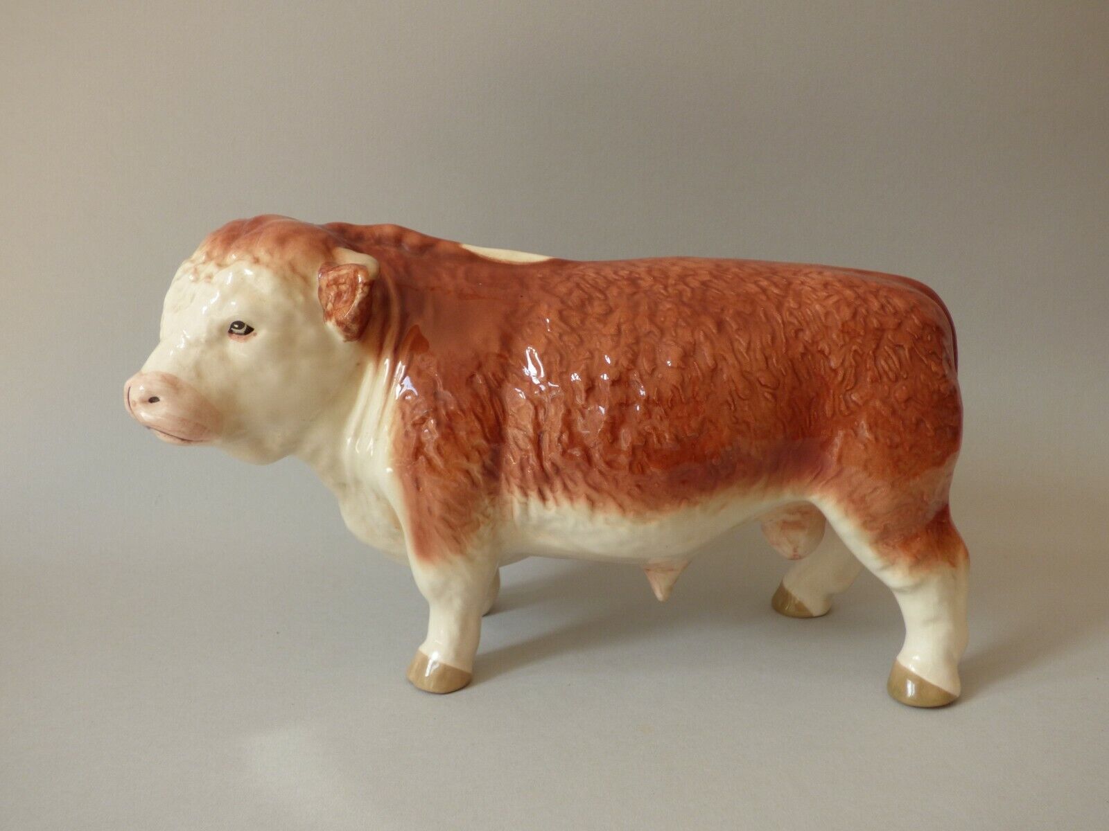 LARGE COOPERCRAFT FARM & COUNTRYSIDE FARM CATTLE HEREFORD BUTCHERS SHOP BULL 26