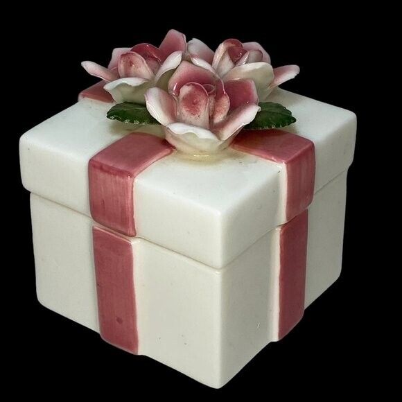 Vintage Porcelain White Trinket Box Gift Present Pink Ribbon Roses Japan READ
