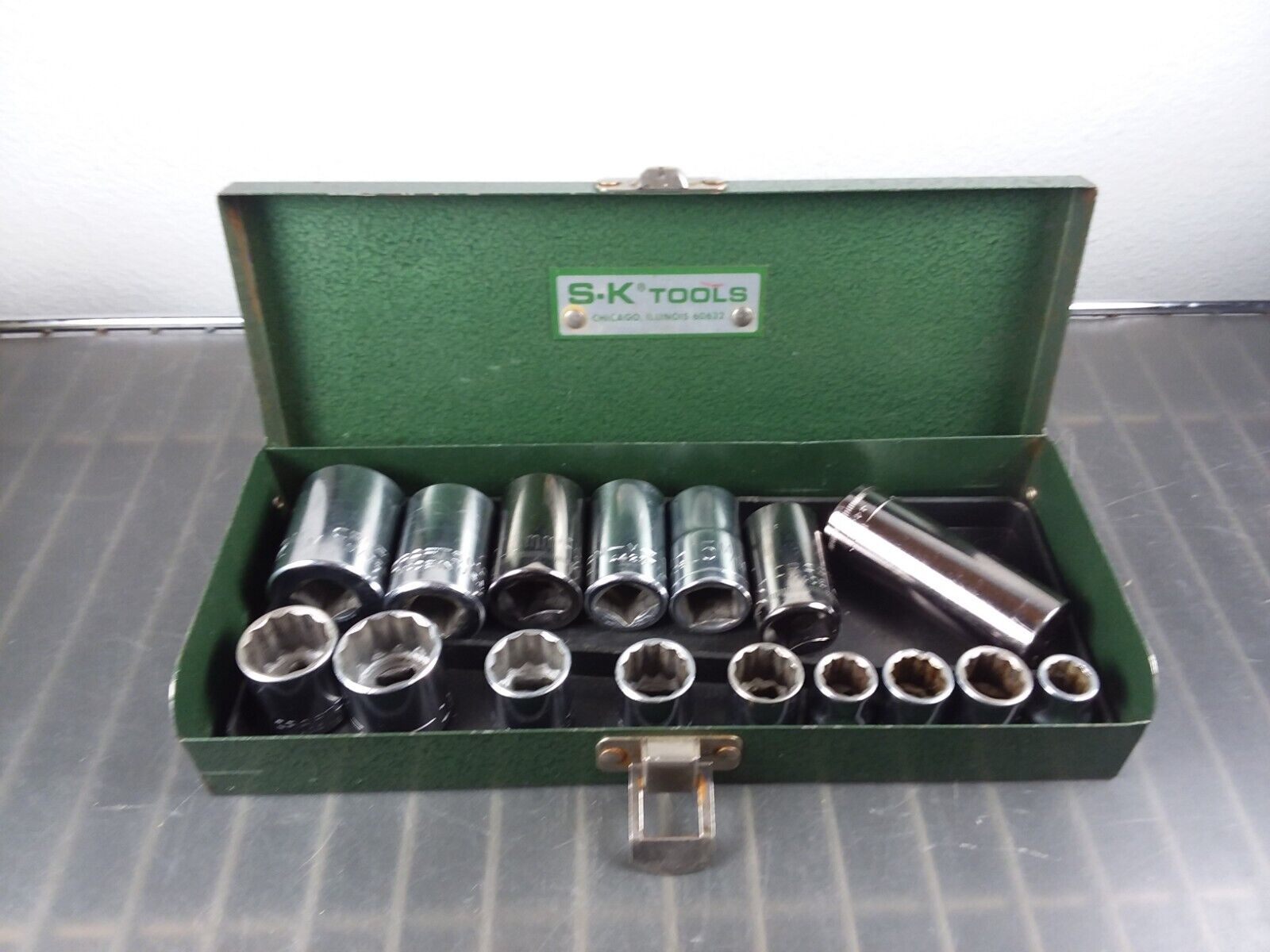 Vintage S-K Tools Green Metal Box 8 3/4\