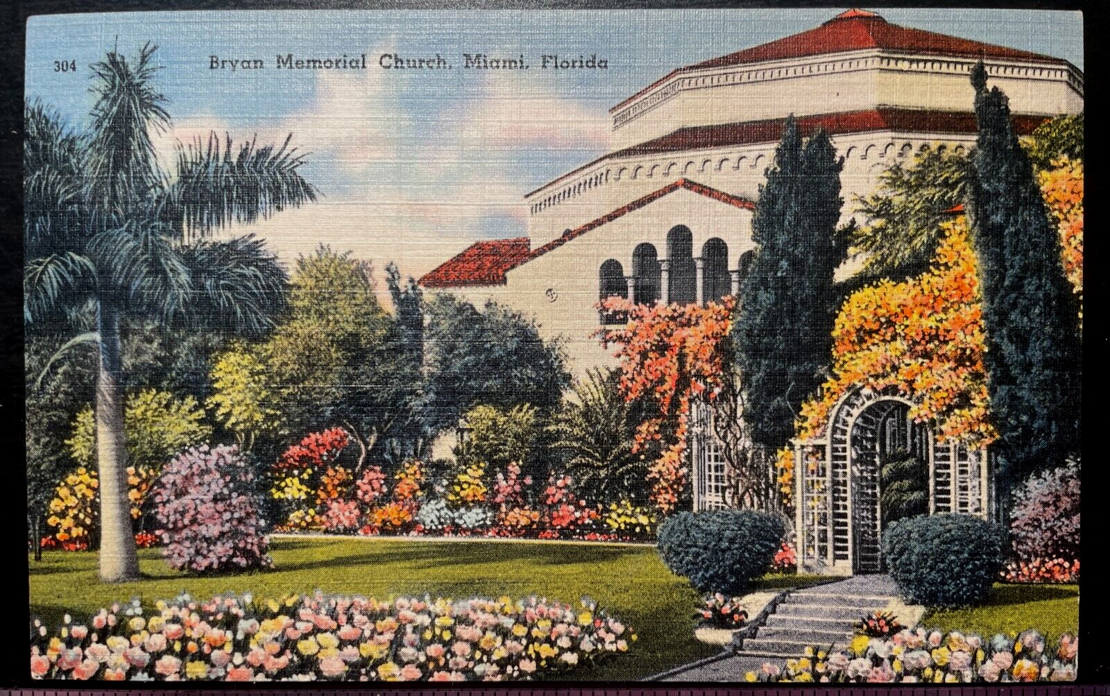 Vintage Postcard 1930-1945 Bryan Memorial (Methodist) Church, Miami Florida (FL)