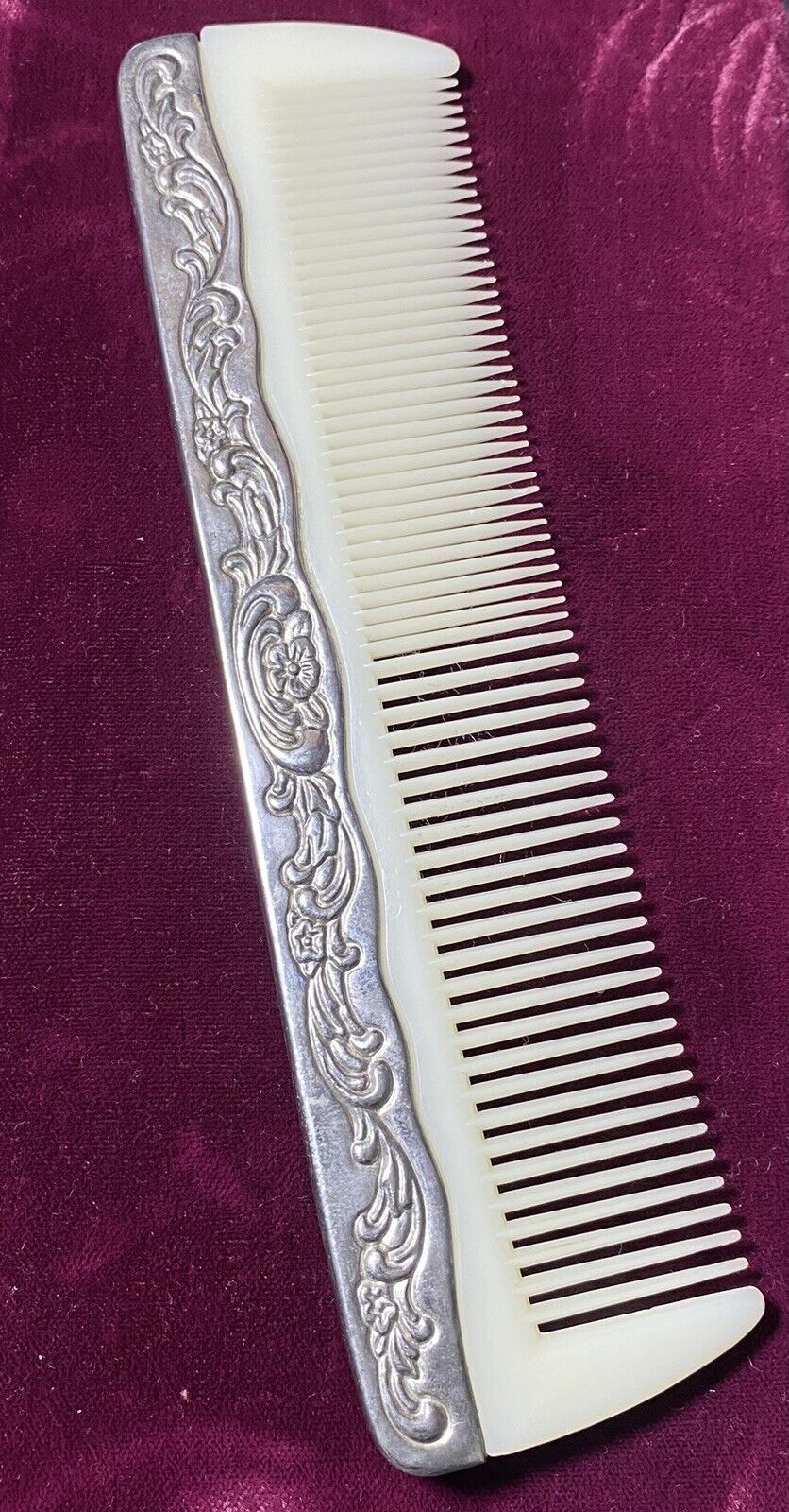 Vintage Ornate Silver plated Comb Floral sturdy plastic teeth 7 1/4”
