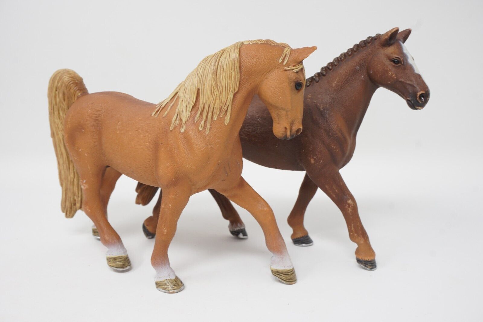 2 Schleich Horses Tennessee Walker Stallion and Hanoverian Mare