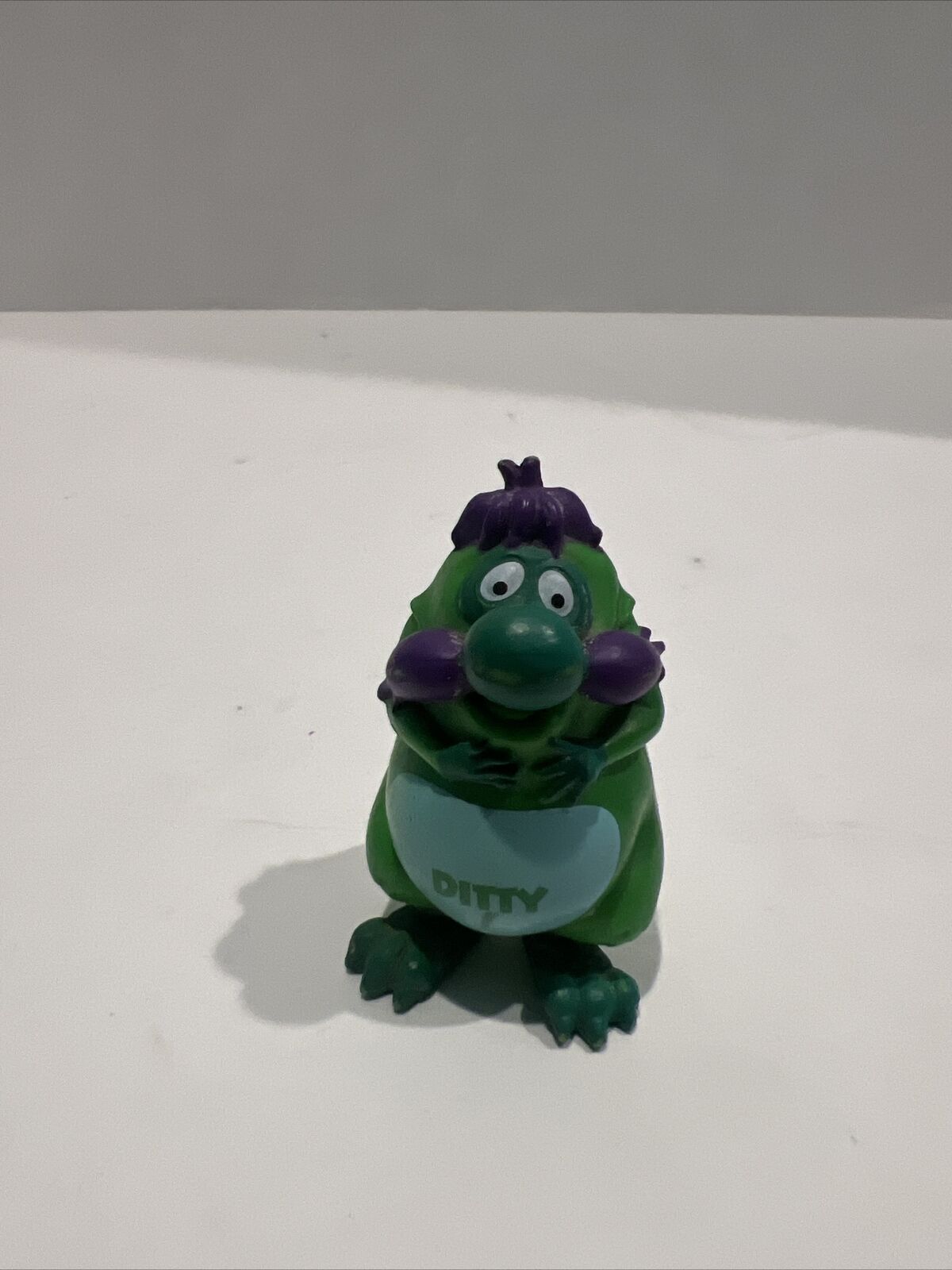 Yowie Superpowers Series Green Ditty Collectible Action Figure 2”