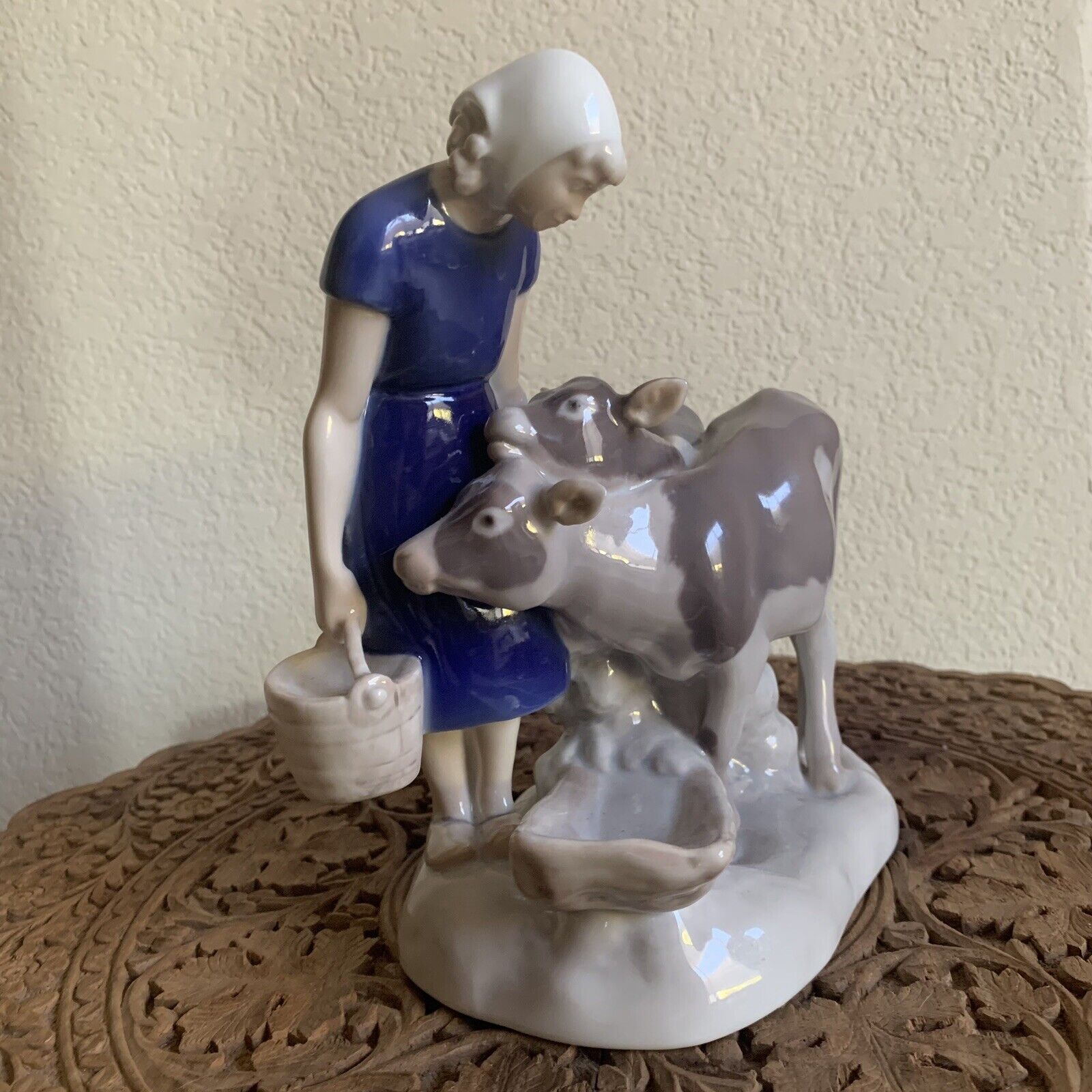 Vintage Bing & Grondahl B&G Axel Locher 2270 Girl with Cows Calves Figurine
