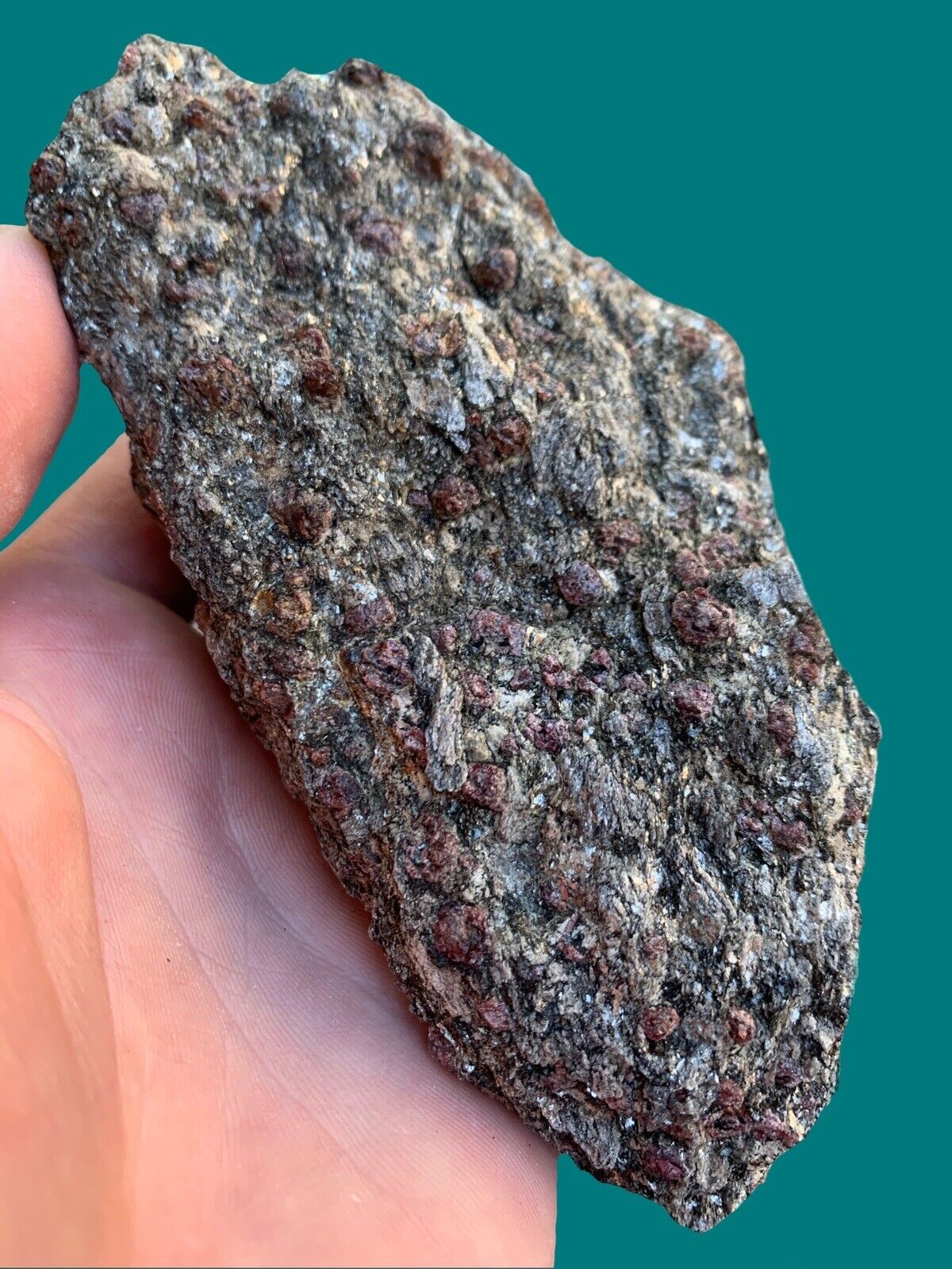 Garnet Rhodolite. Gemstones Crystals Rocks Minerals