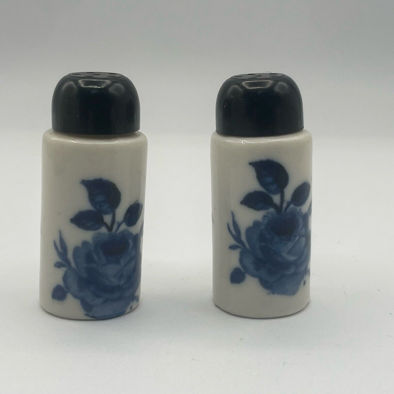 Vintage Blue And White Ceramic Rose Pattern Salt And Pepper Shakers