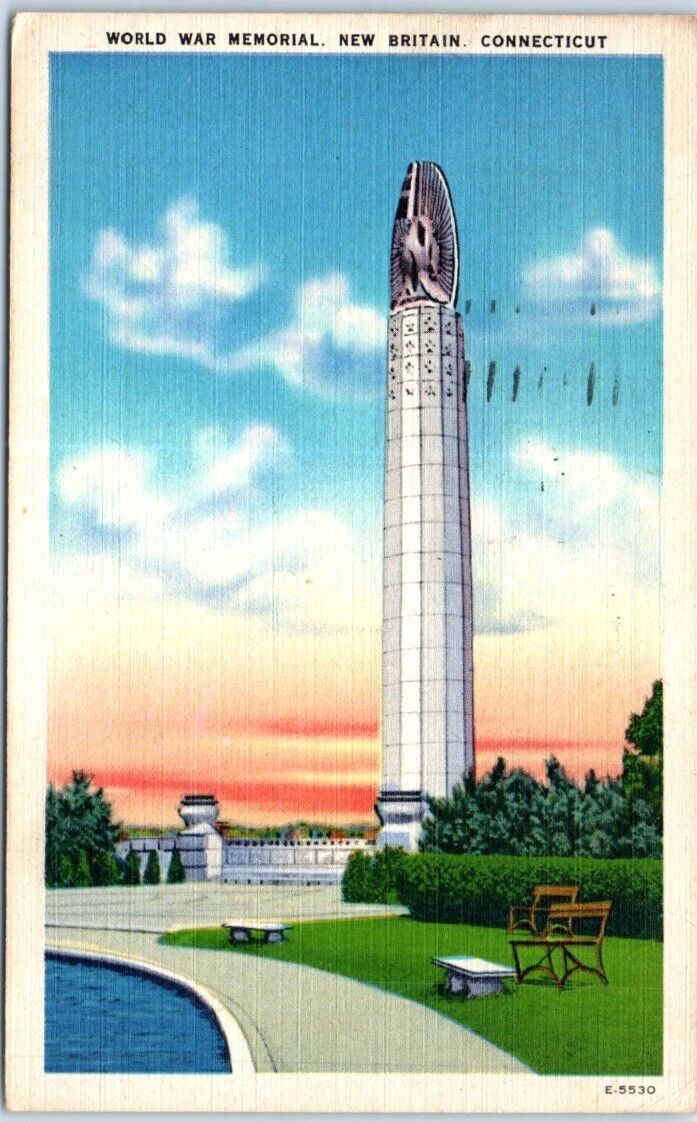 Postcard - World War Memorial, New Britain, Connecticut, USA