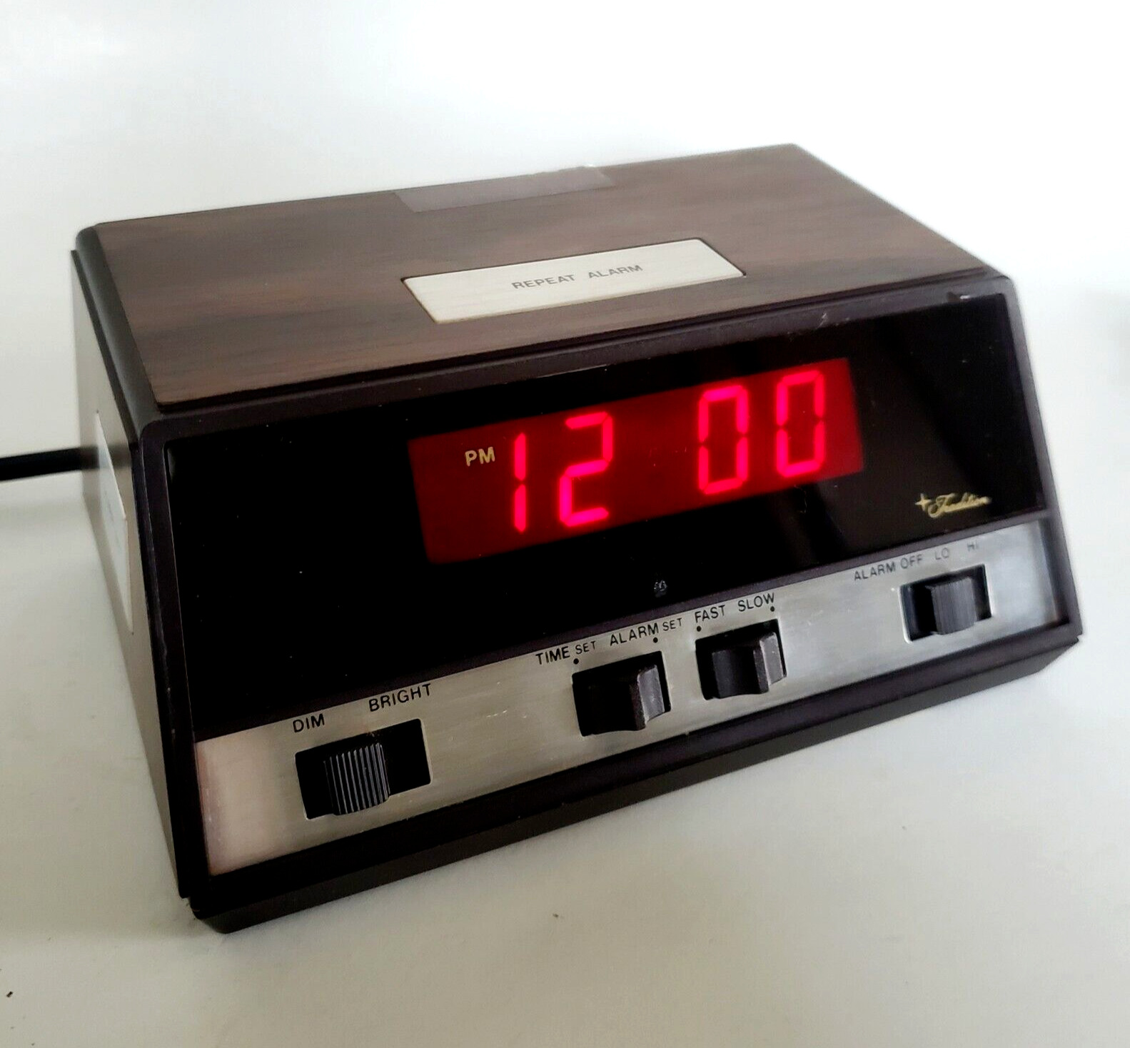 1971 Sears Electronic Alarm Clock Bedside Digital Electric/ Battery 106T #71931 
