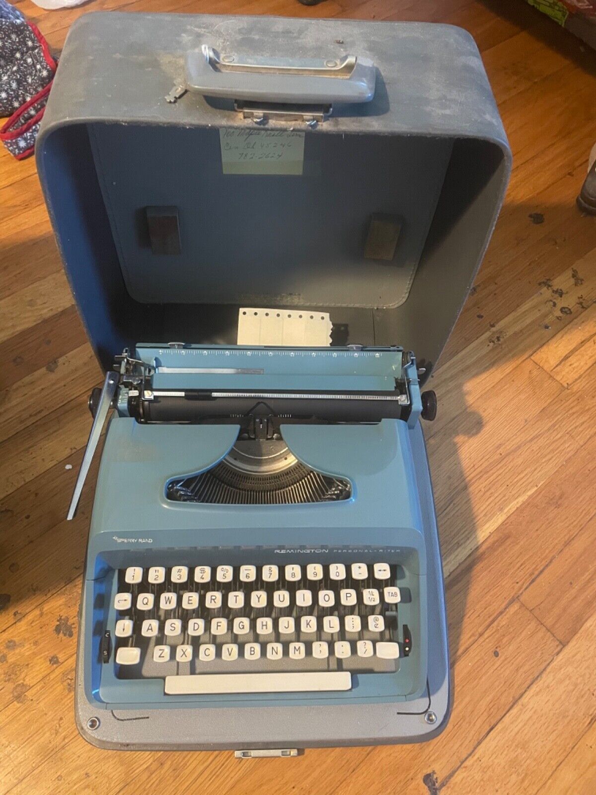 Vintage Remington Personal-Riter Typewriter Sperry Rand Portable Case Key Blue