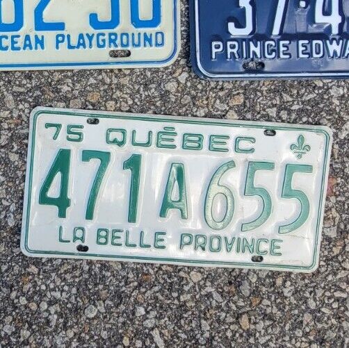 Quebec Canada 1975 License Plate 