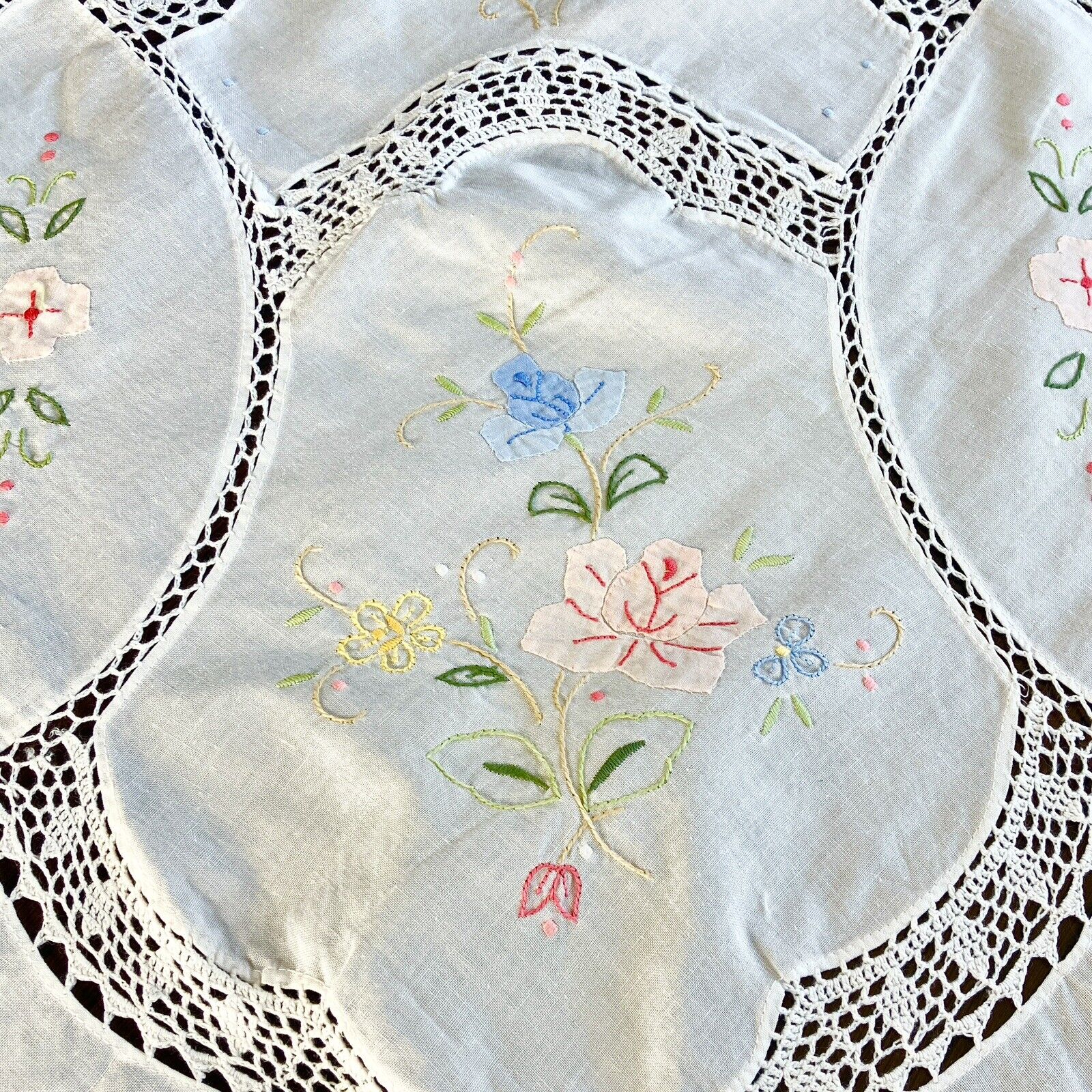 Vtg Cotton Embroidered, Applique, Inlaid Cut Work Tablecloth Rectangle 62x80