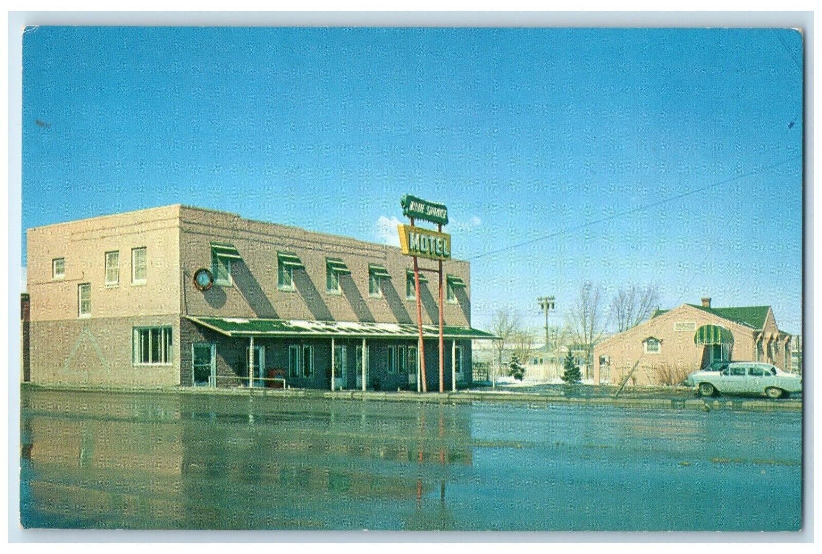 c1960\'s Blue Spruce Motel Building Car Scene Street Casper Wyoming WY Postcard